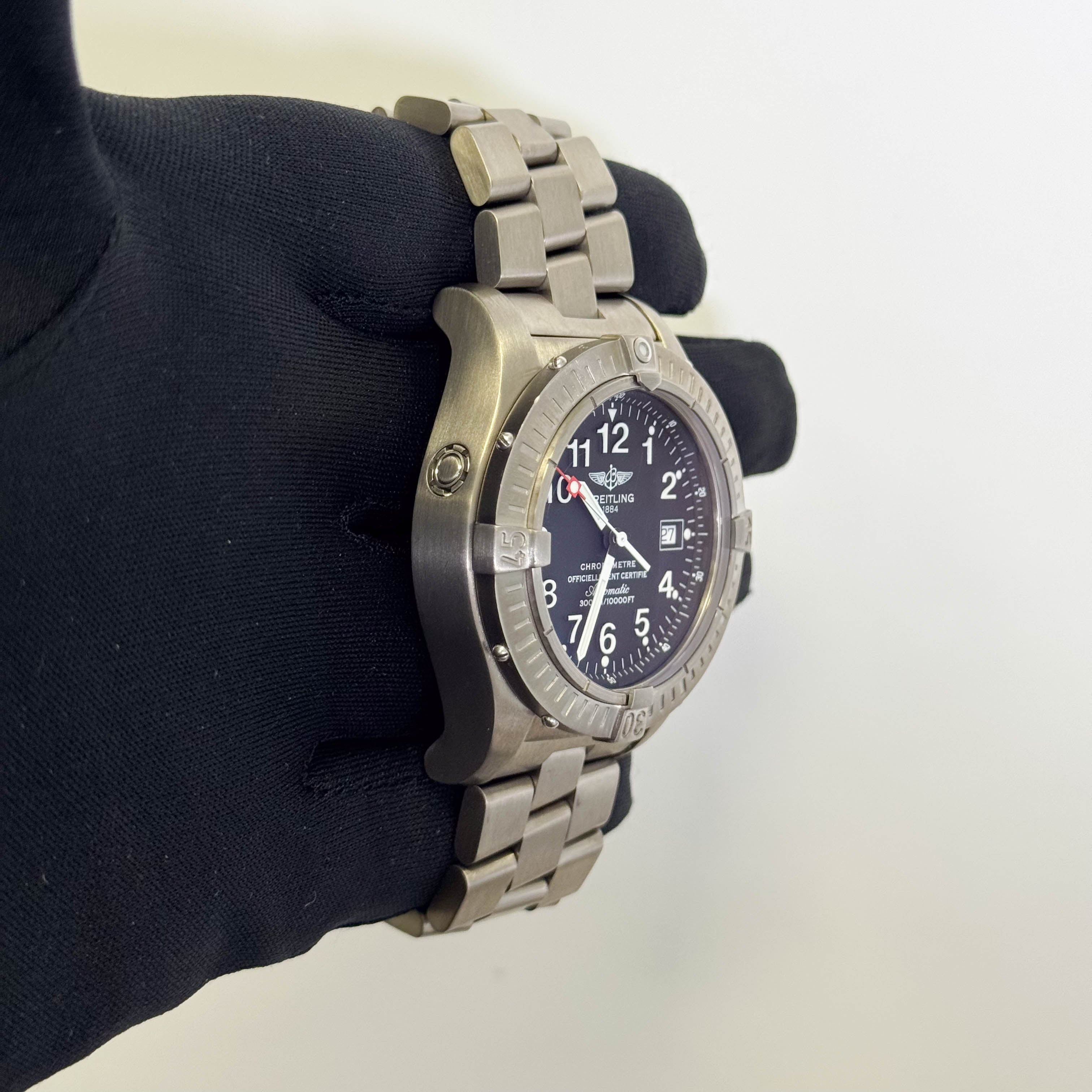 クロノヴァ アルケー リングライト Breiting Avenger Seawolf 44mm Black Dial Watch Ref# E17370 – Happy