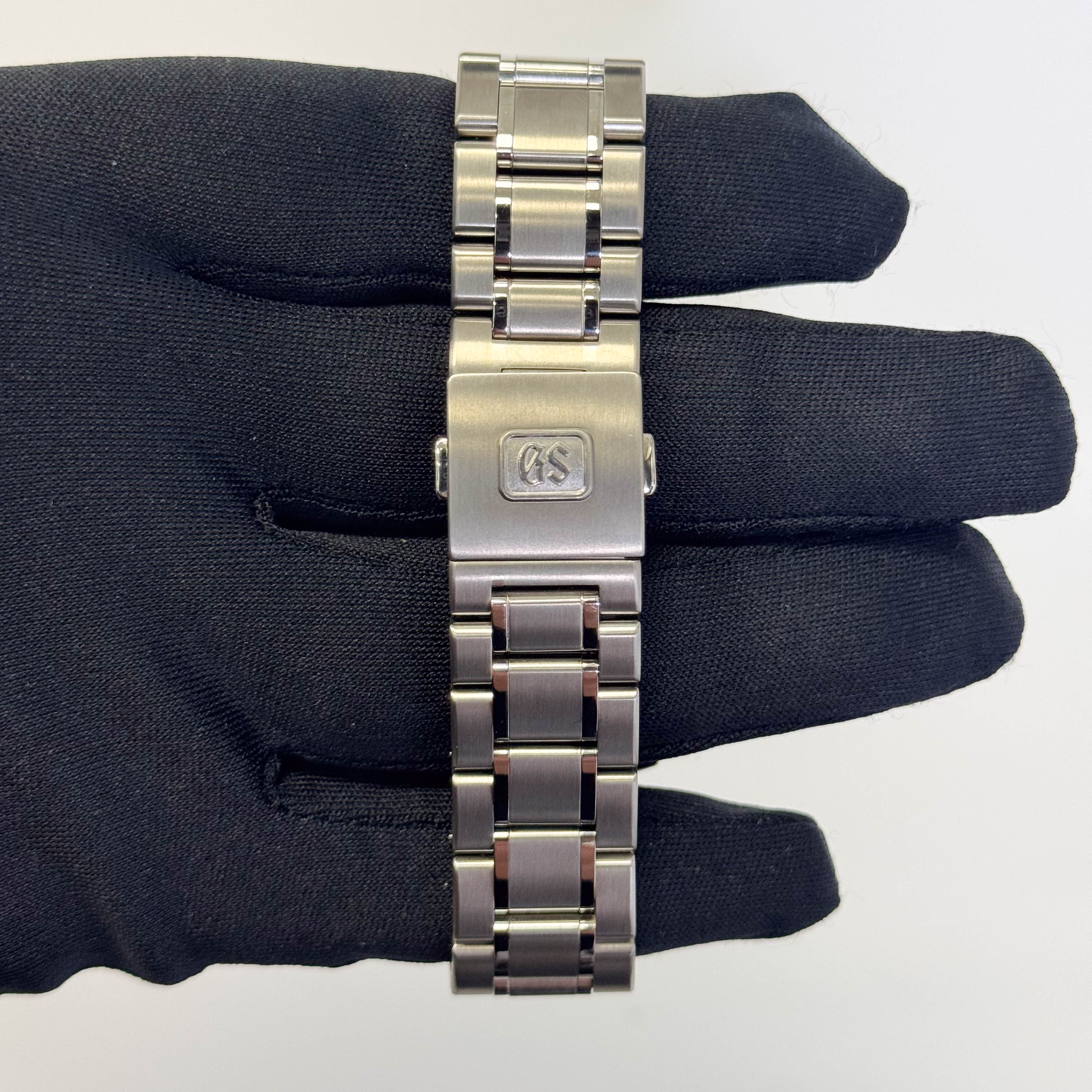 Grand Seiko Spring Drive "Blizzard" 40mm White Dial Watch Ref# SBGA125 - Happy Jewelers Fine Jewelry Lifetime Warranty