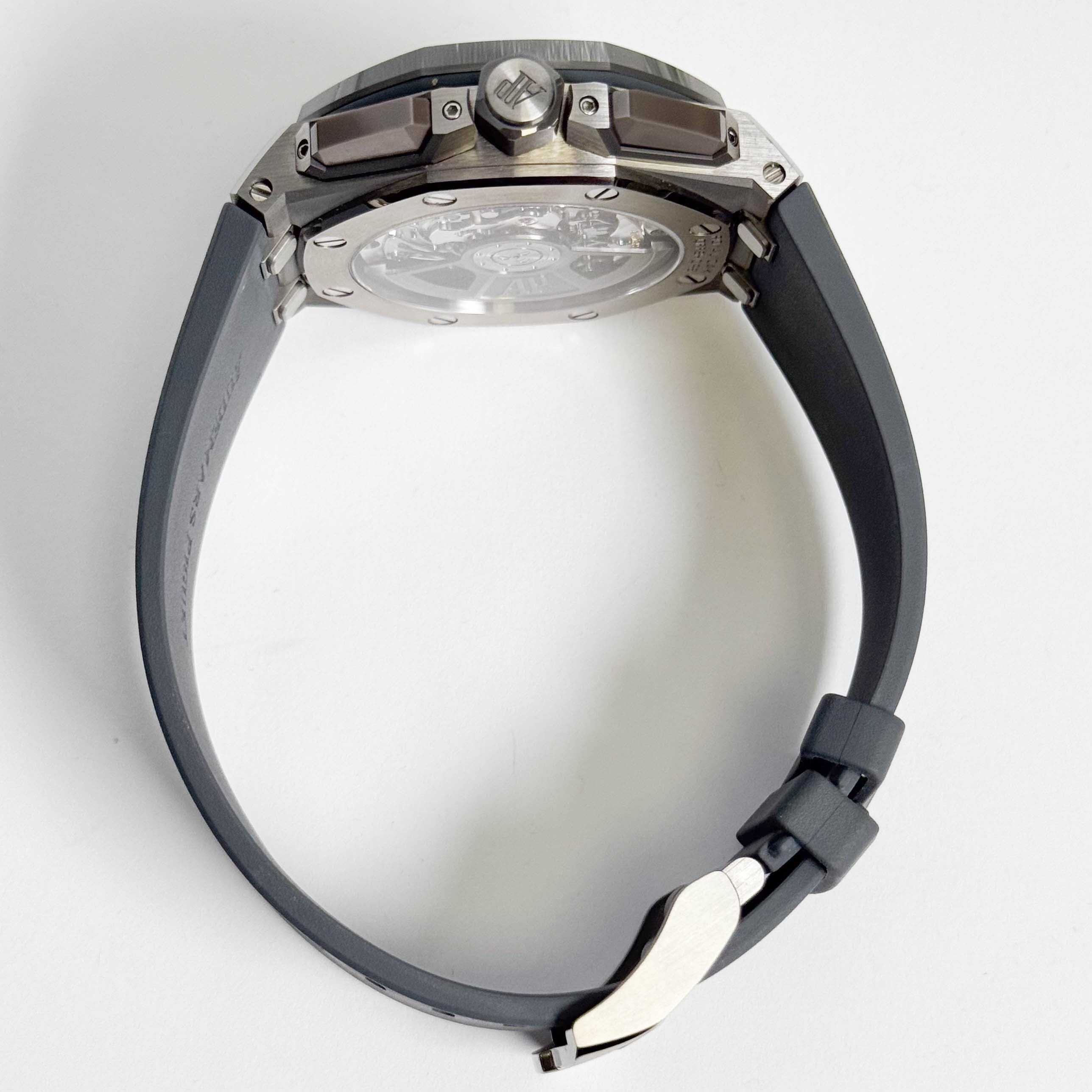 Audemars Piguet Royal Oak Offshore 43mm Grey  Dial Watch Ref# 26420IO.OO.A009CA.01 - Happy Jewelers Fine Jewelry Lifetime Warranty