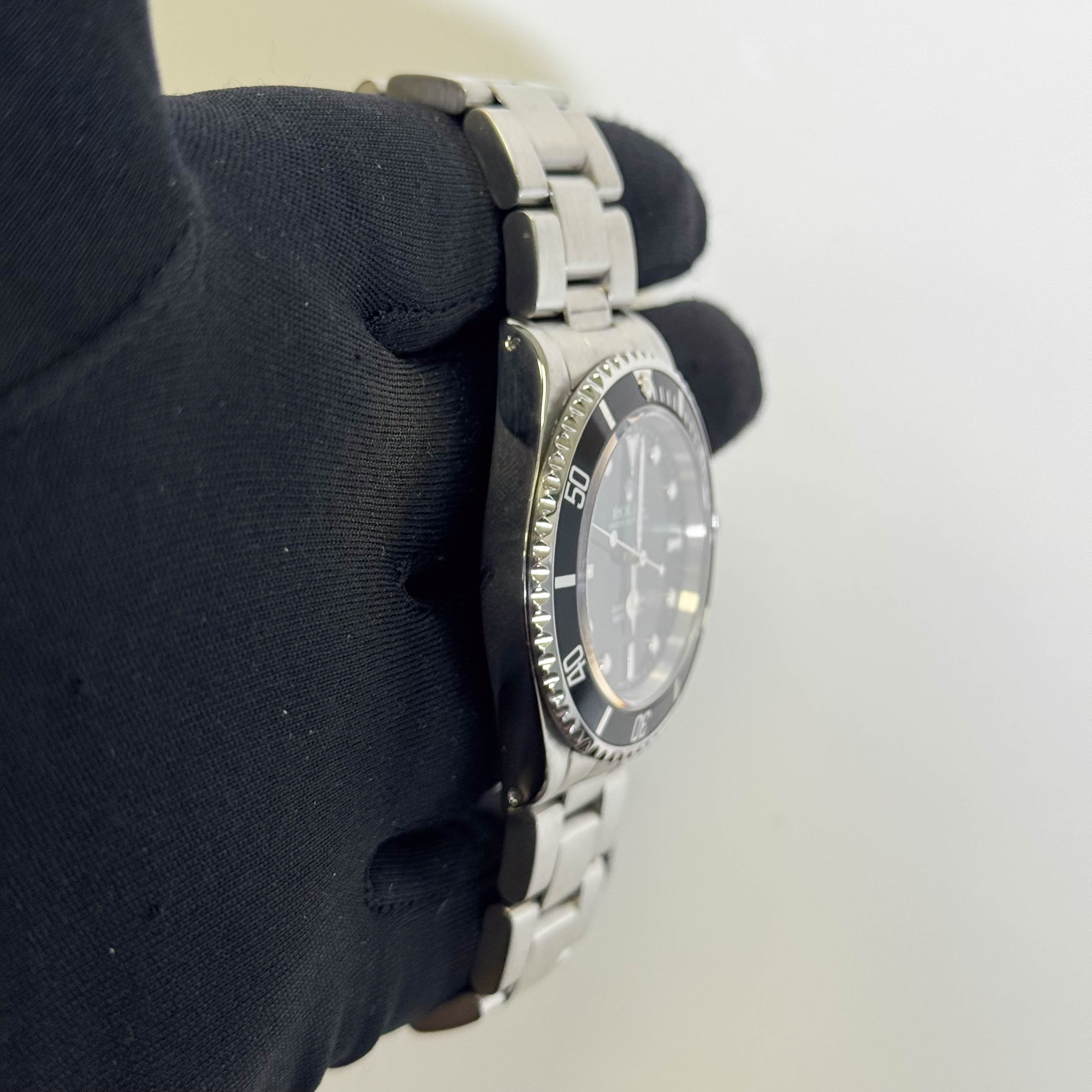 Rolex Submariner 40mm Black Dot Dial Watch Ref# 14060 - Happy Jewelers Fine Jewelry Lifetime Warranty