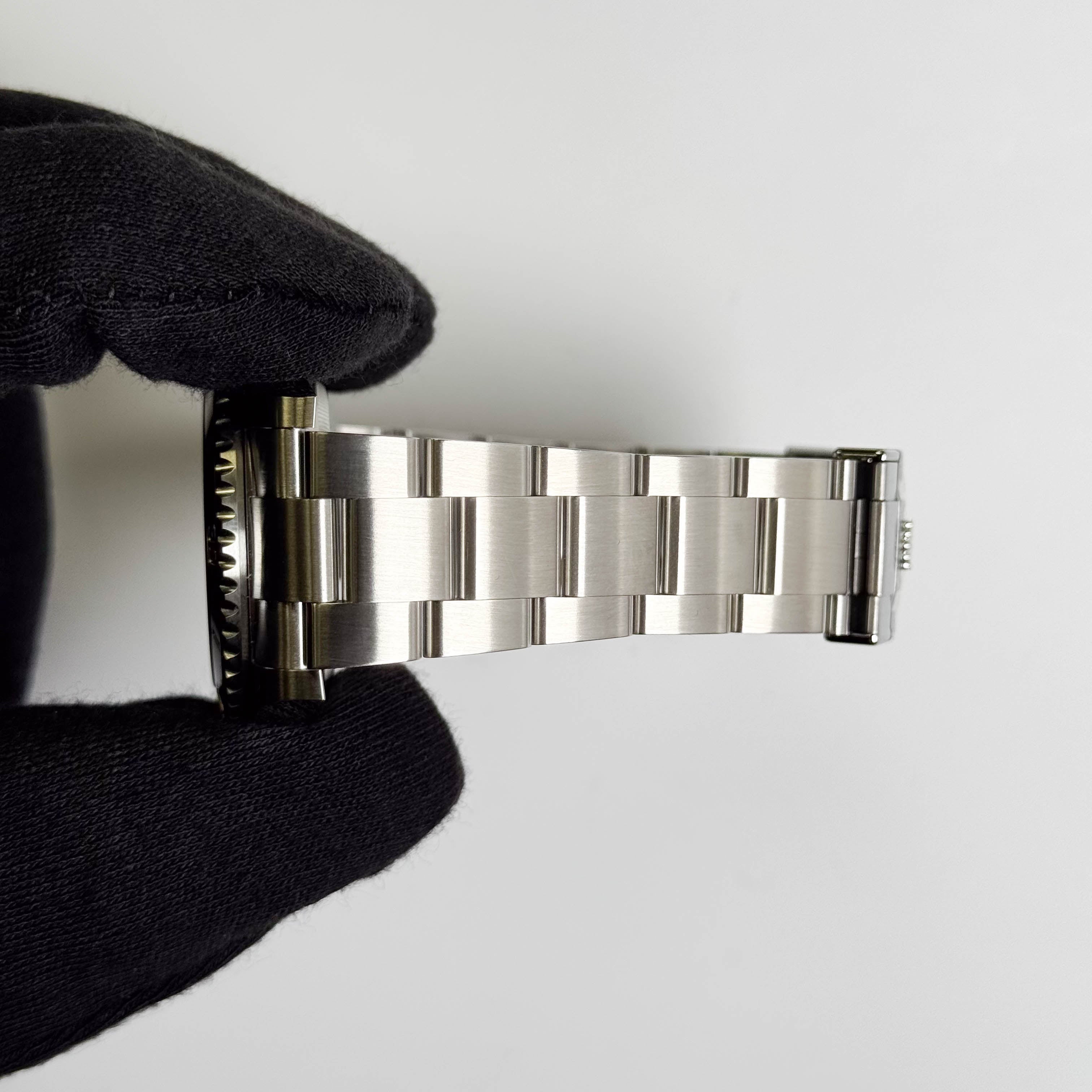 Rolex Submariner 41mm Black Dial Watch Ref# 124060