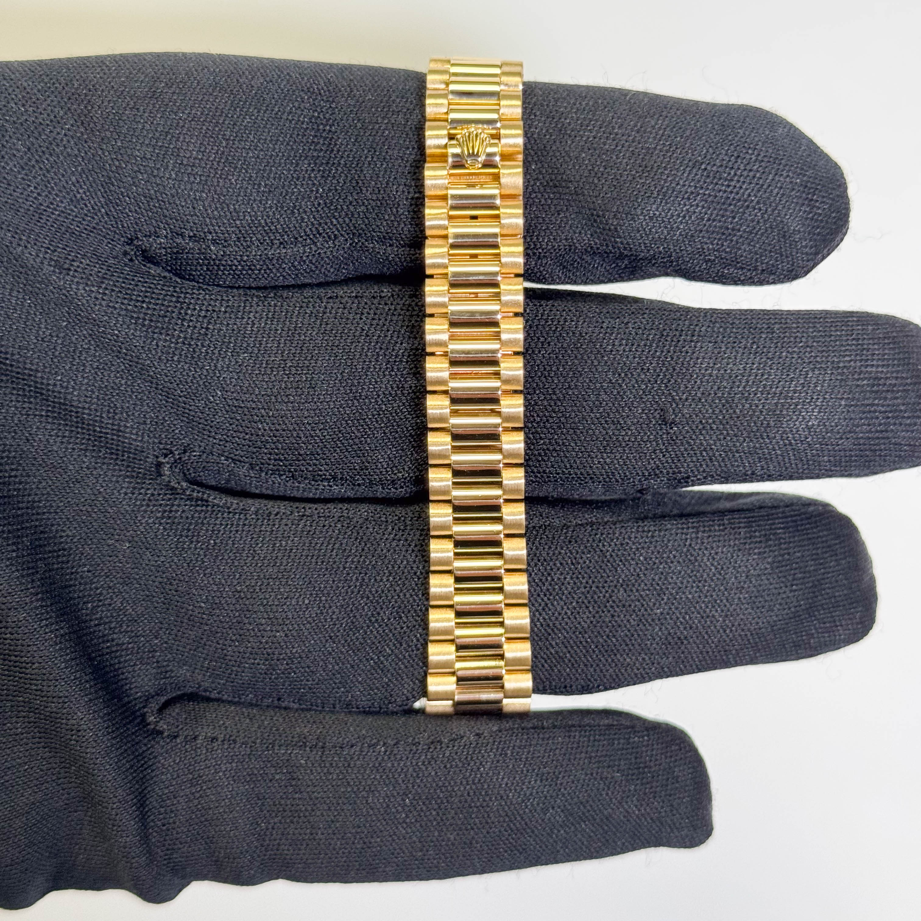 Rolex Datejust 26mm Champagne Dial Watch Ref# 69178