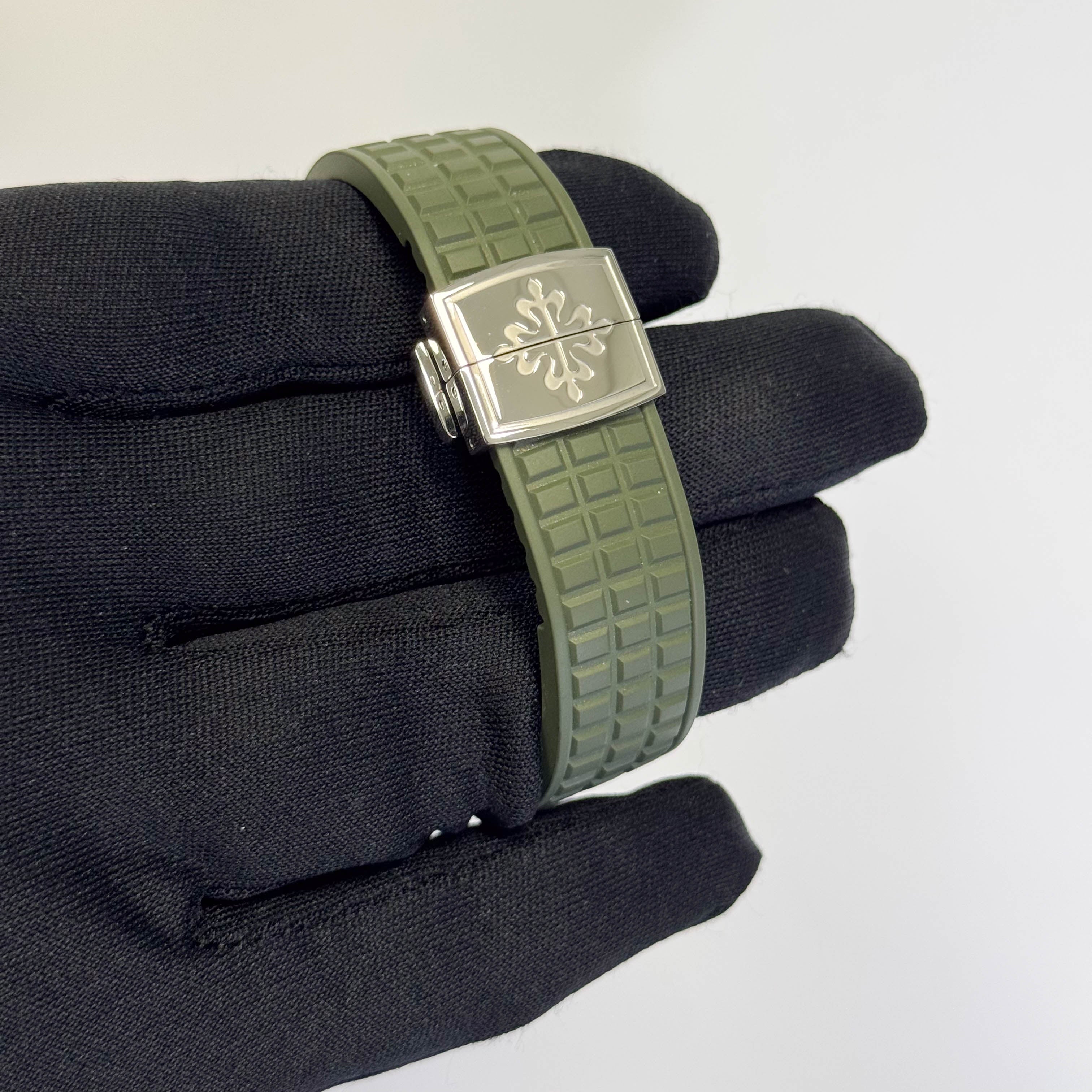 Patek Philippe Aquanaut 38mm Green Dial Watch Ref# 5267/200A-011 - Happy Jewelers Fine Jewelry Lifetime Warranty