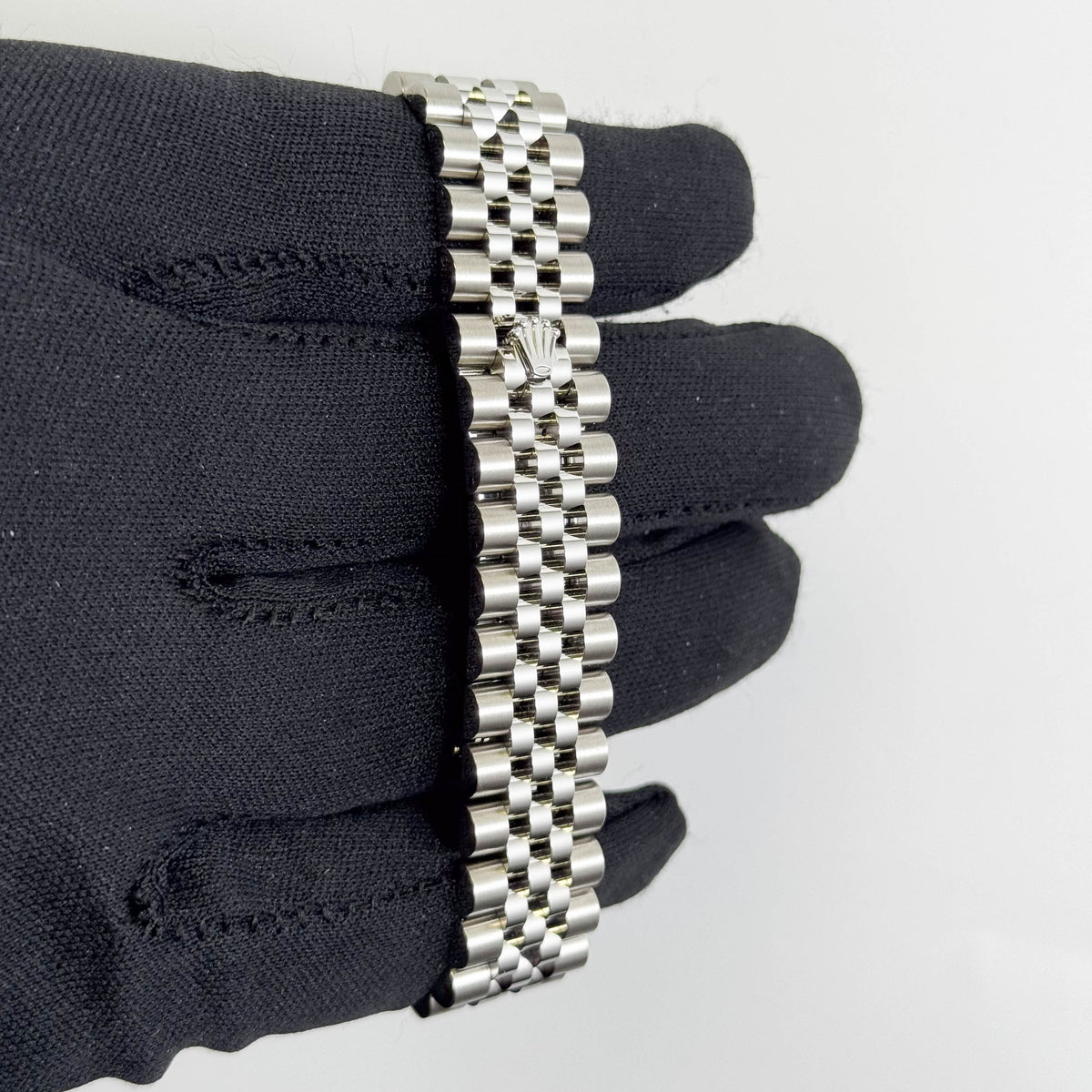 Rolex Datejust 31mm Rhodium Dial Watch Ref# 278274