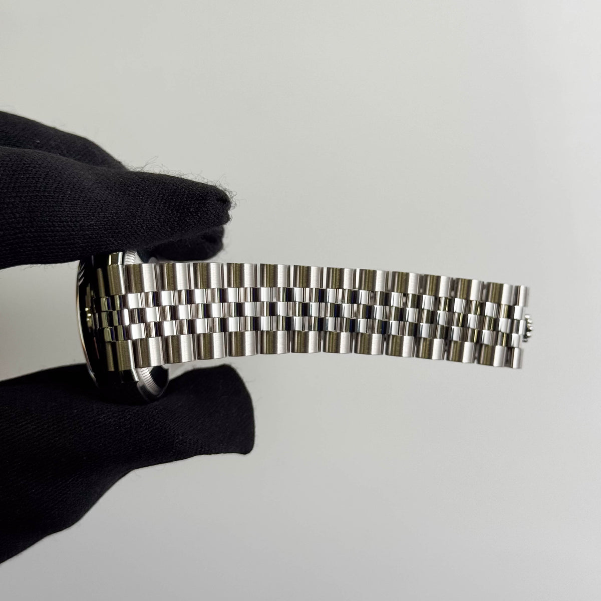 Rolex Datejust 31mm Rhodium Dial Watch Ref# 278274