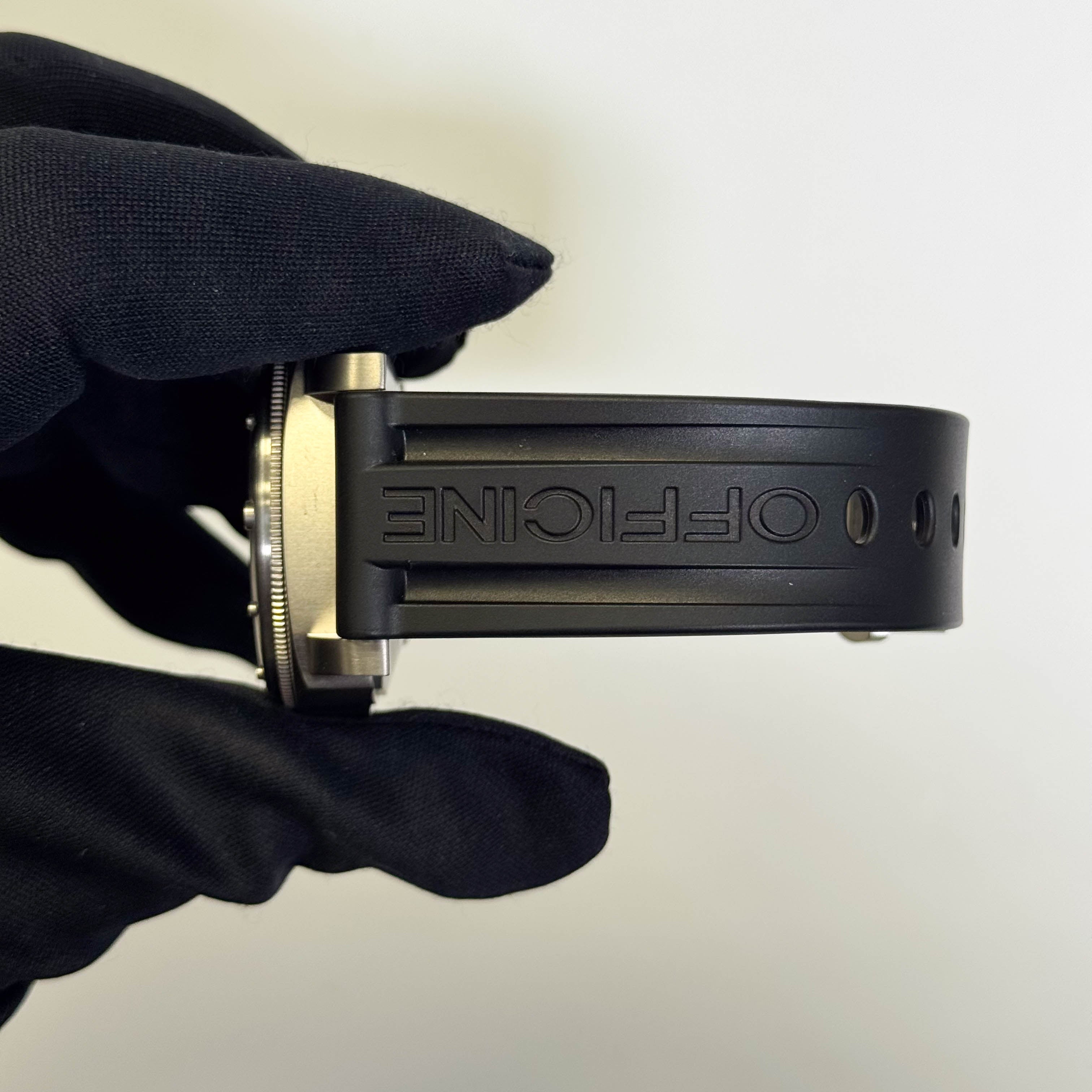 Panerai Luminor Submersible 44mm Black Dial Watch Ref# PAM00025 - Happy Jewelers Fine Jewelry Lifetime Warranty