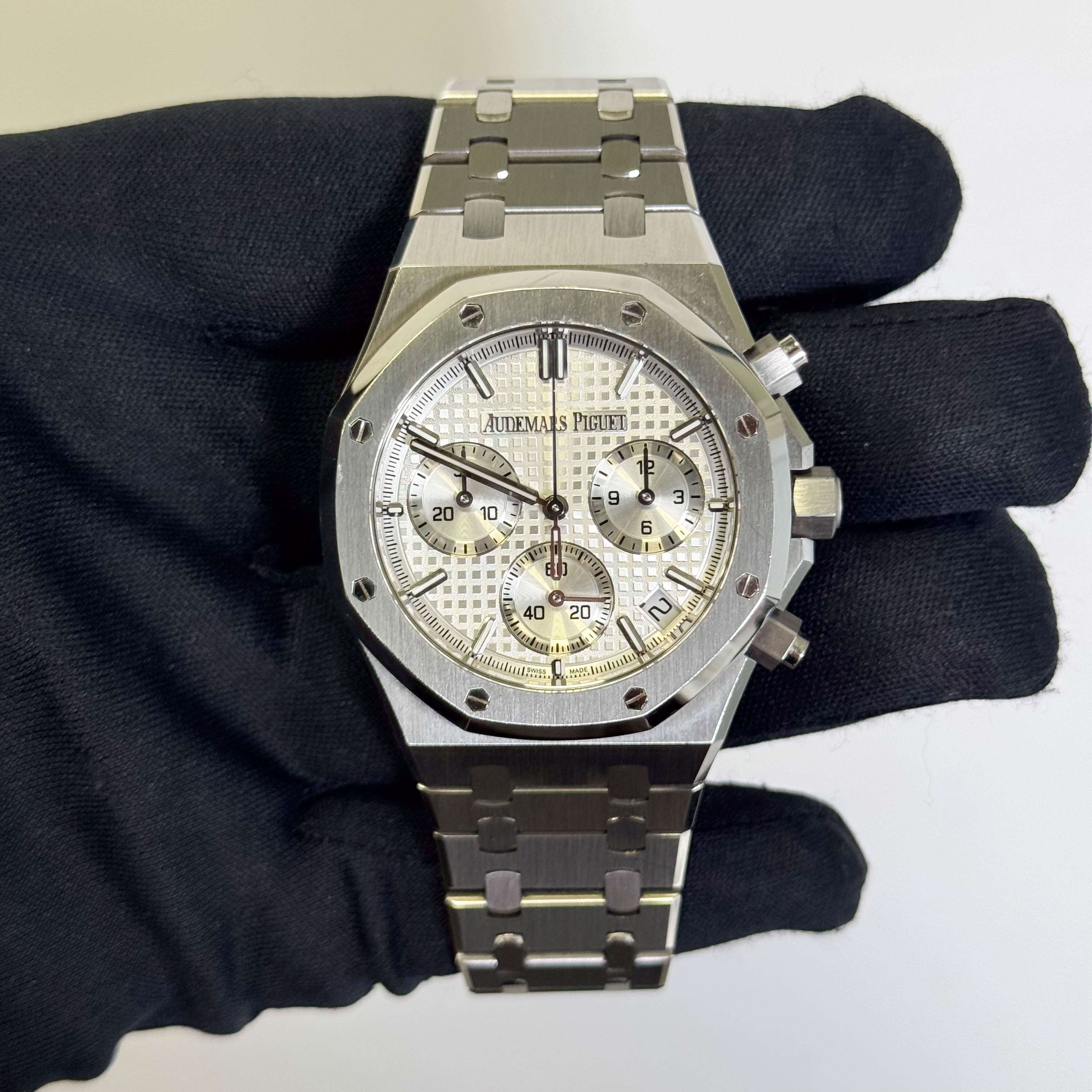 Audemars Piguet Royal Oak 41mm Silver Dial Watch Ref# 26240ST.OO.1320ST.07 - Happy Jewelers Fine Jewelry Lifetime Warranty