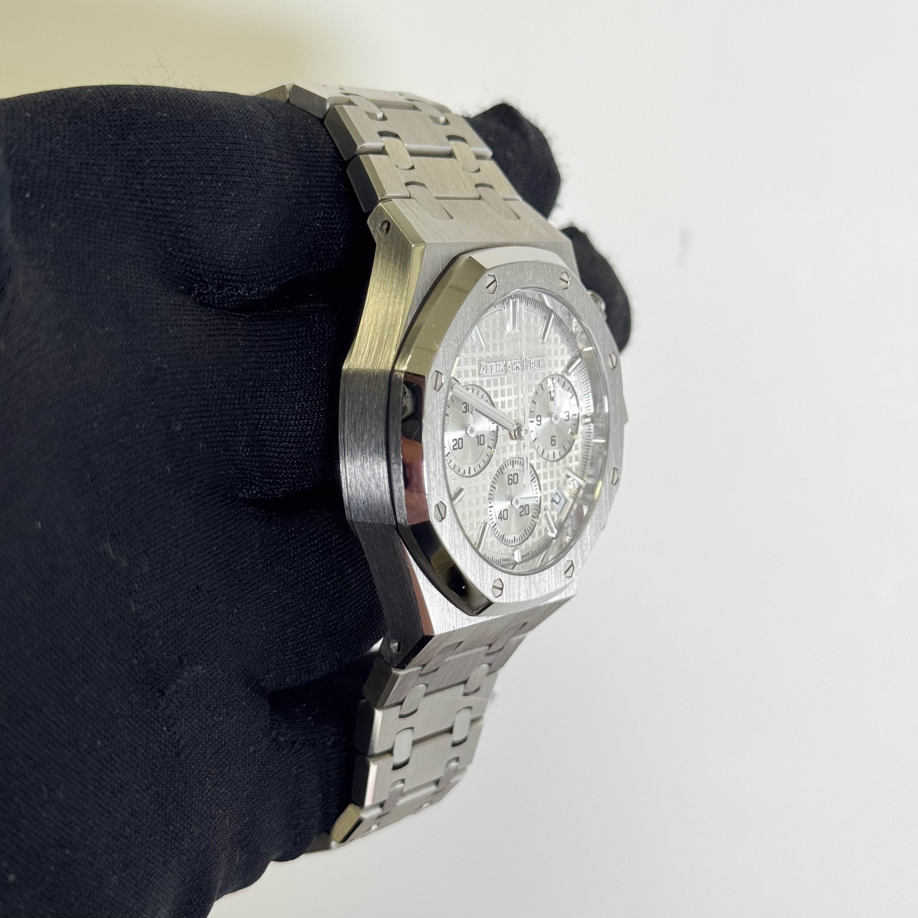 Audemars Piguet Royal Oak 41mm Silver Dial Watch Ref# 26240ST.OO.1320ST.07 - Happy Jewelers Fine Jewelry Lifetime Warranty