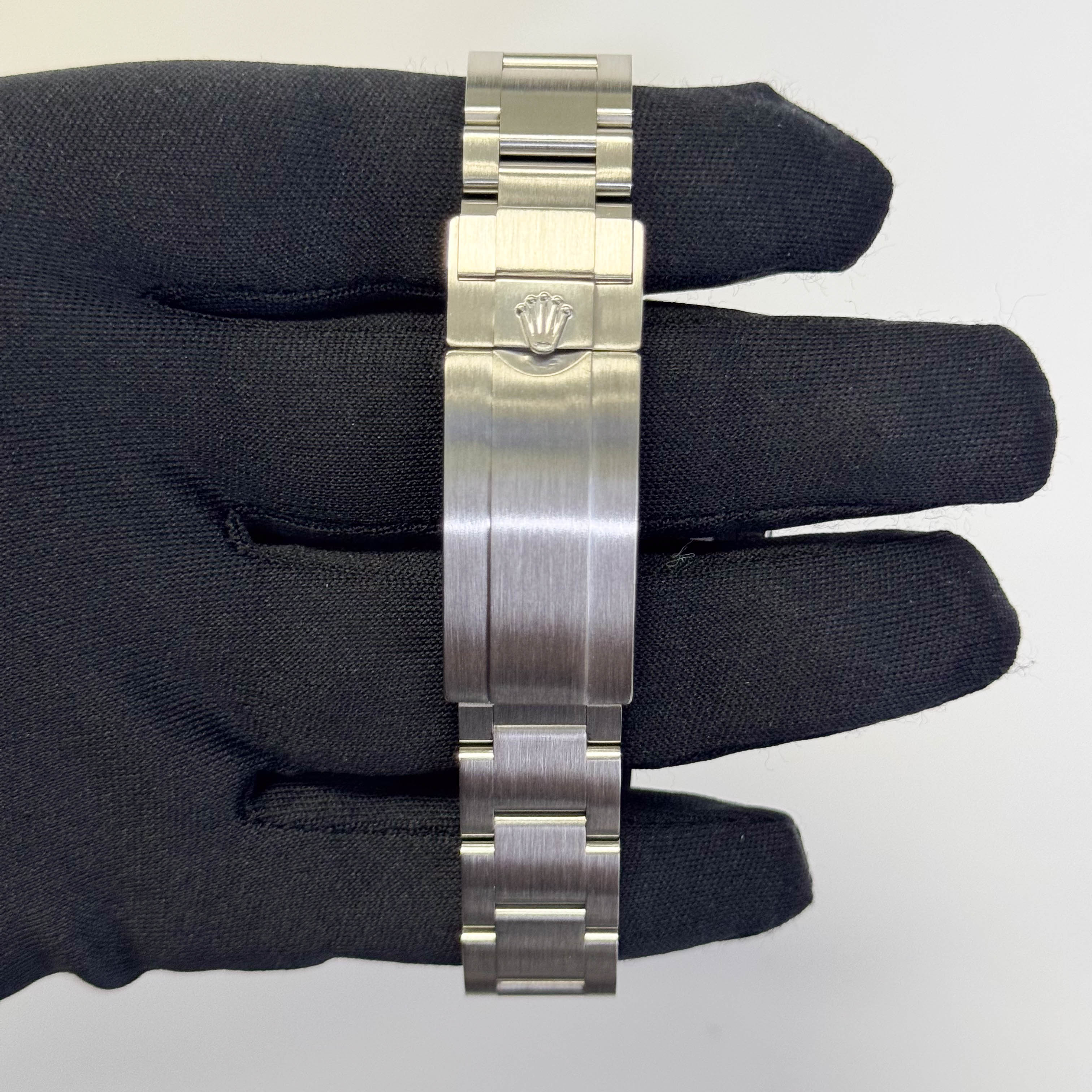 Rolex Submariner 40mm Black Dial Watch Ref# 116610LN - Happy Jewelers Fine Jewelry Lifetime Warranty