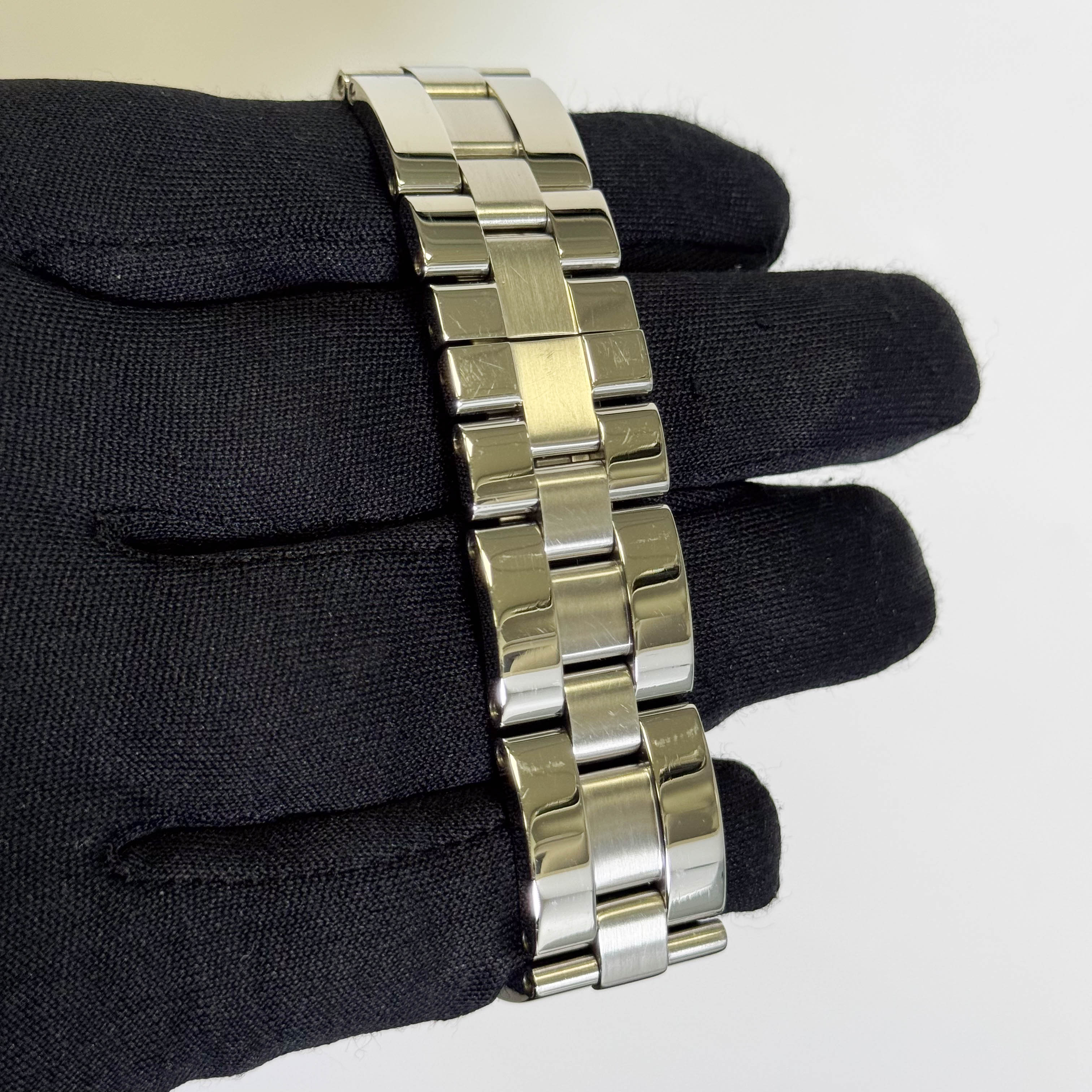 Cartier Roadster 35mm Silver Dial Watch Ref# W62025V3