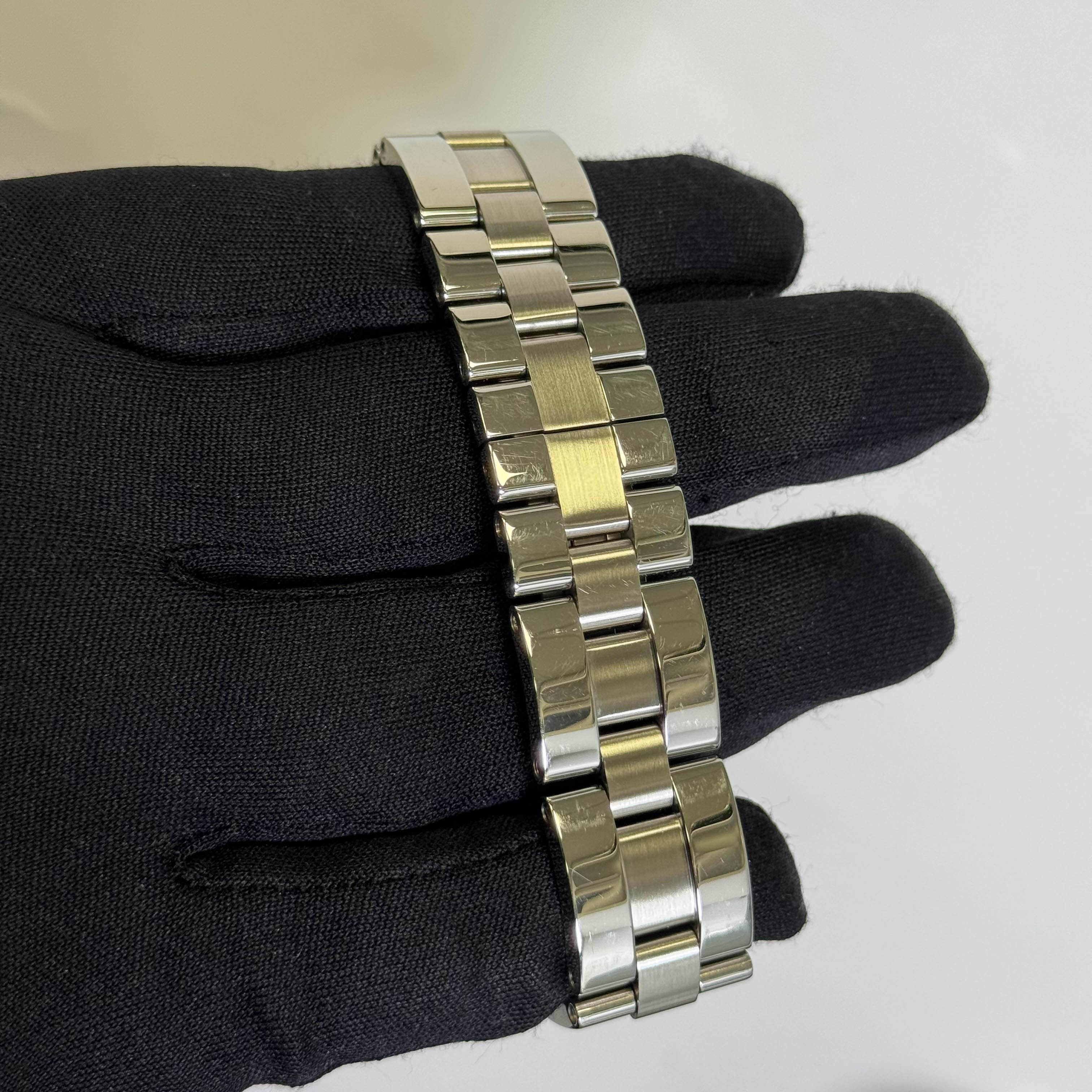 Cartier Roadster 35mm Silver Dial Watch Ref# W62025V3