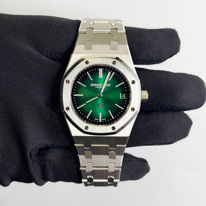 Audemars Piguet Royal Oak "Jumbo" 39mm Green Dial Watch Ref# 15202PT.OO.1240PT.01