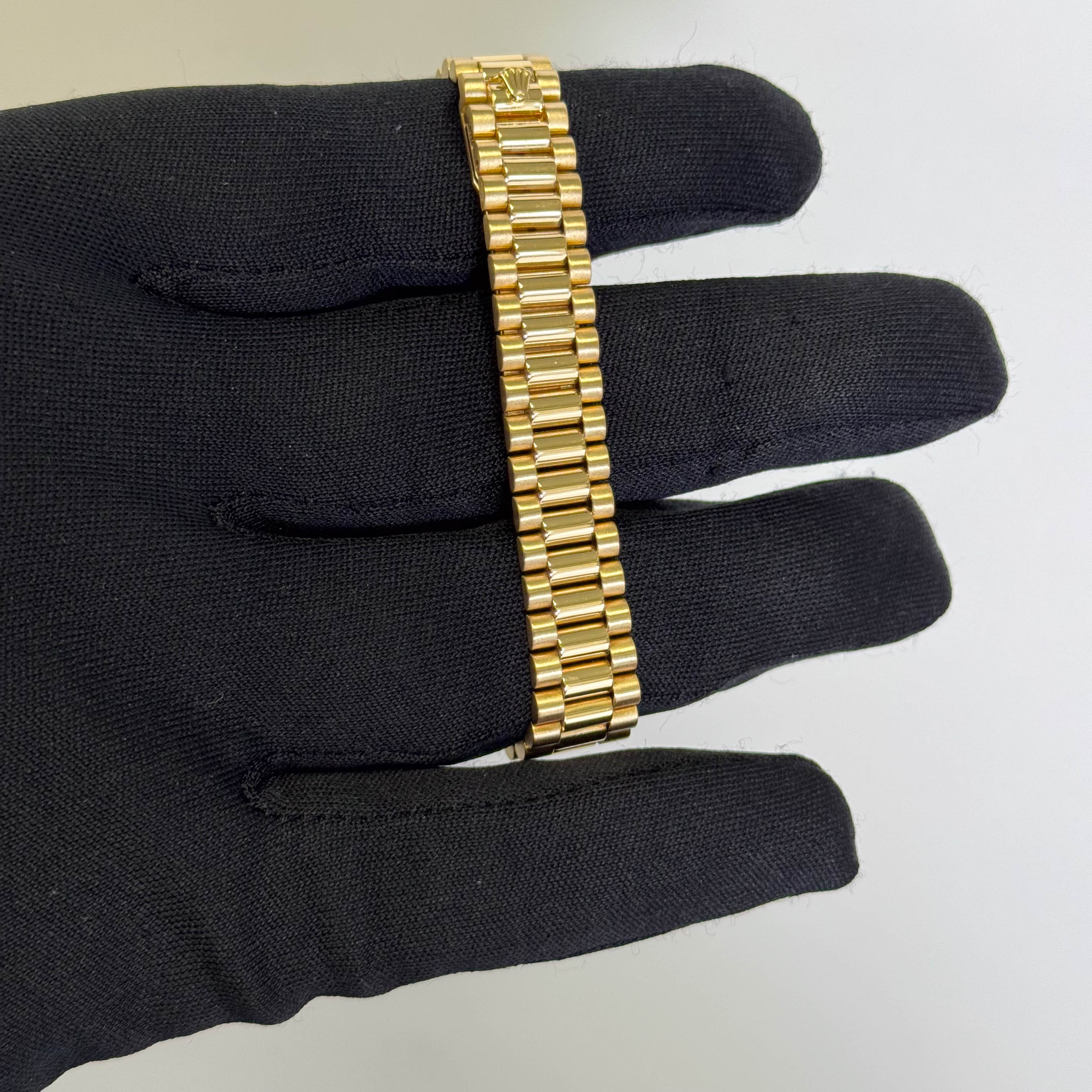 Rolex Datejust 26mm Champagne Dial Watch Ref# 69178