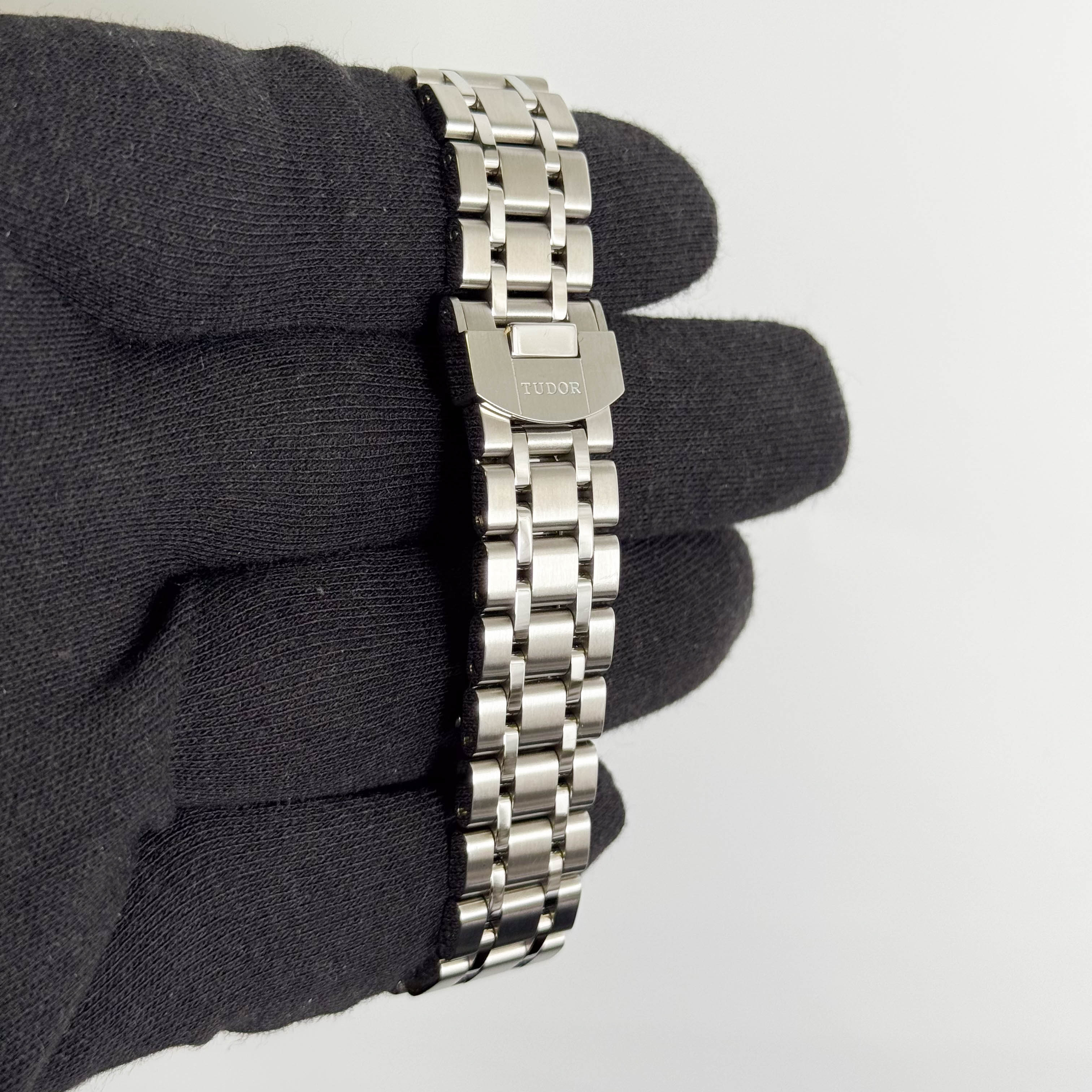 Tudor Royal 34mm Silver Dial Watch Ref# 28400