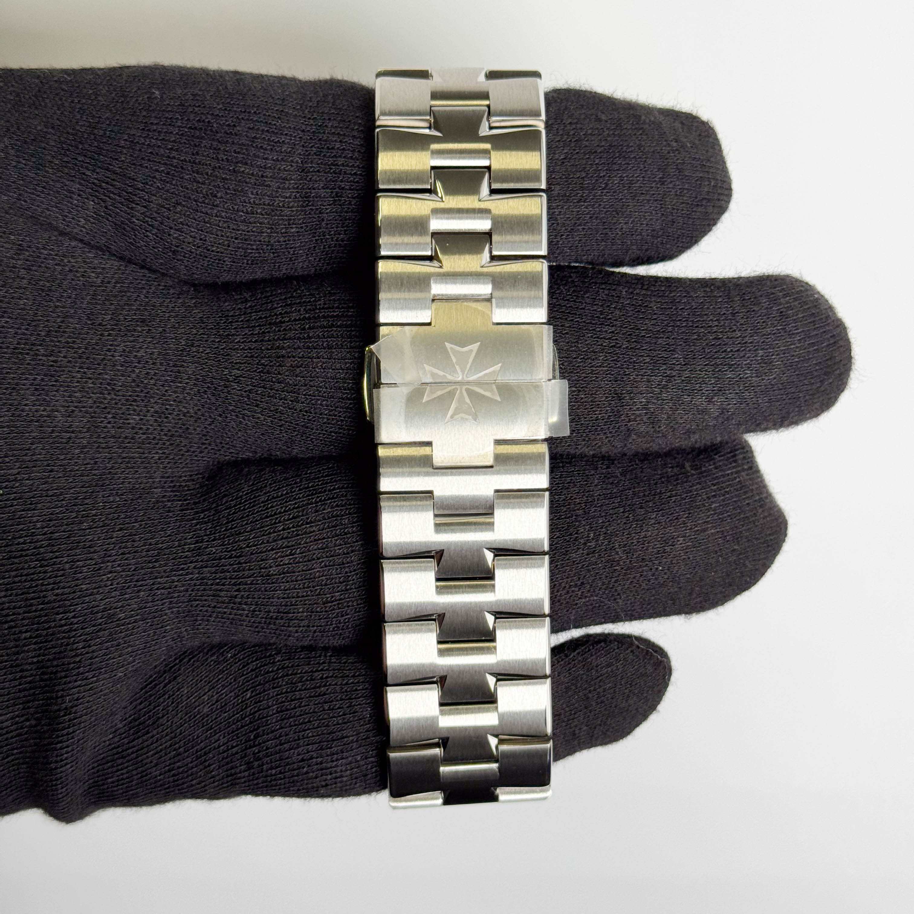 Vacheron Constantin Overseas Dual Time 41mm Black Dial Watch Ref# 7900V/110A-B546 - Happy Jewelers Fine Jewelry Lifetime Warranty