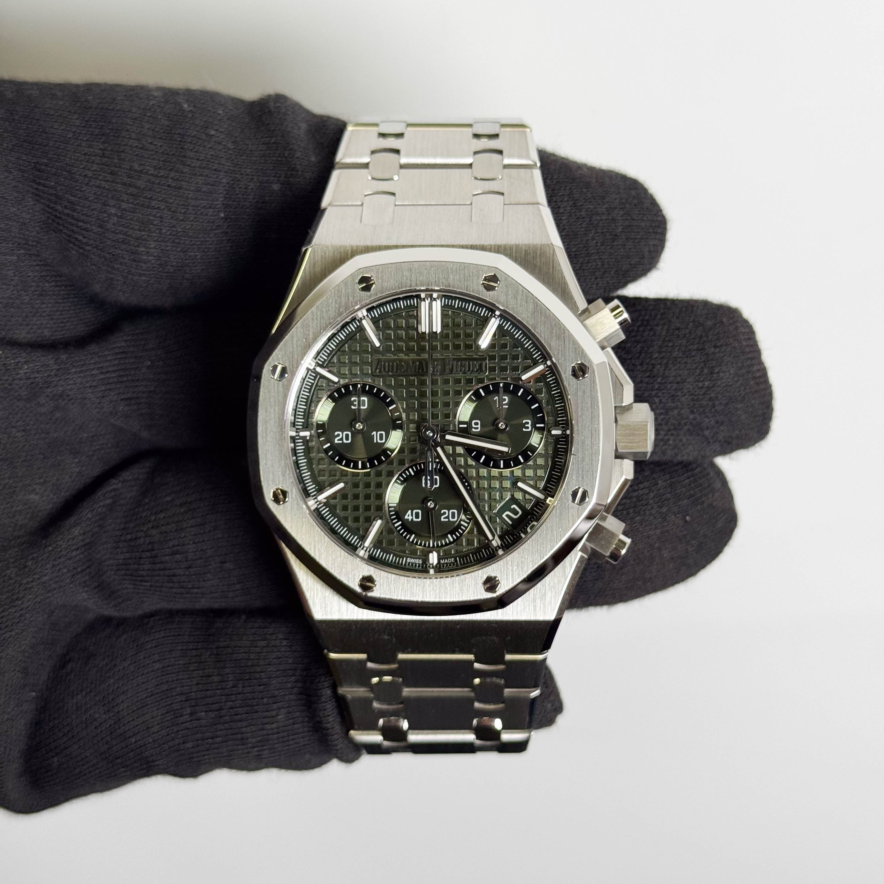 Audemars Piguet Royal Oak 41mm Green Dial Watch Ref# 26240ST.OO.1320ST.08