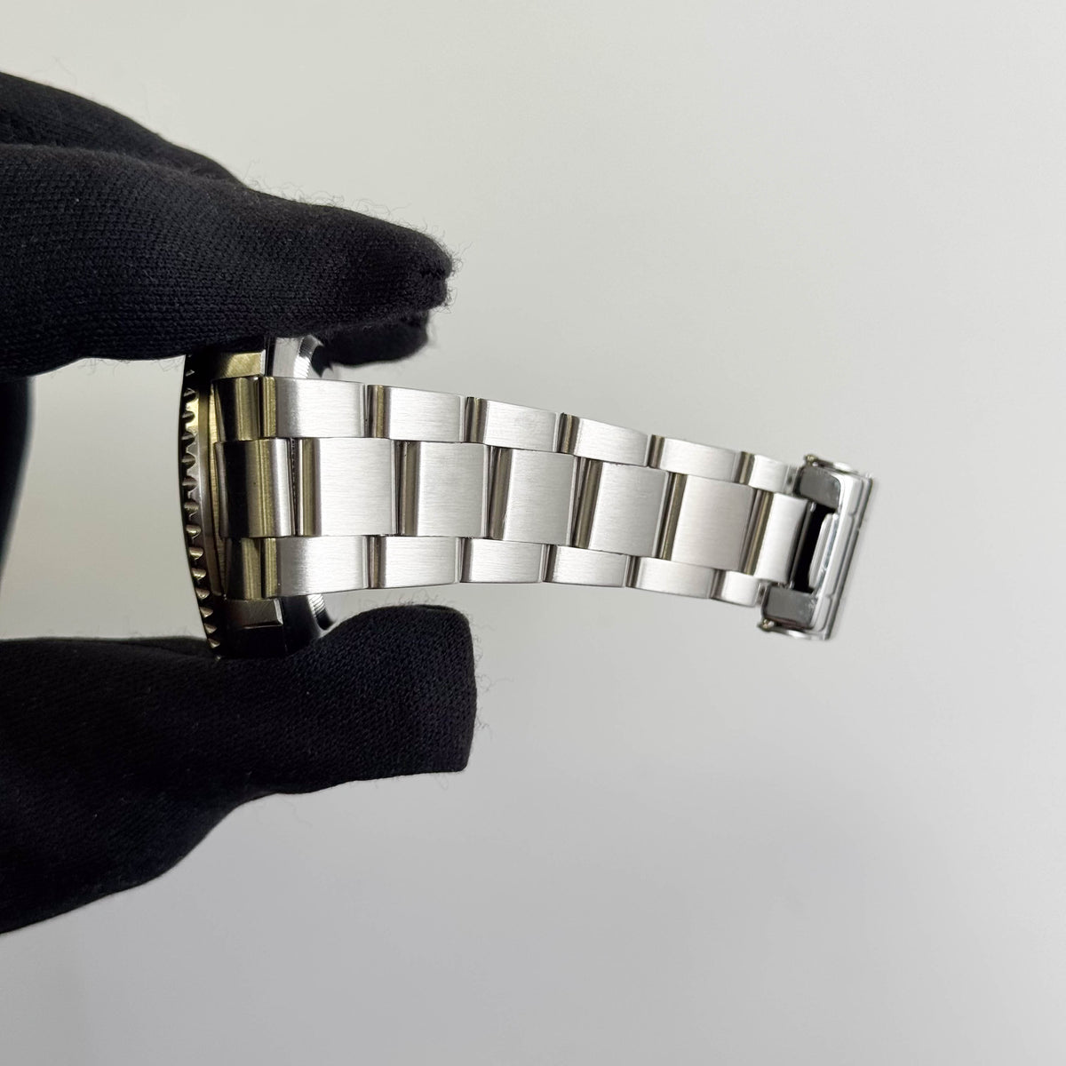 Rolex Submariner "Kermit" 40mm Black Dot Dial Watch Ref# 16610LV
