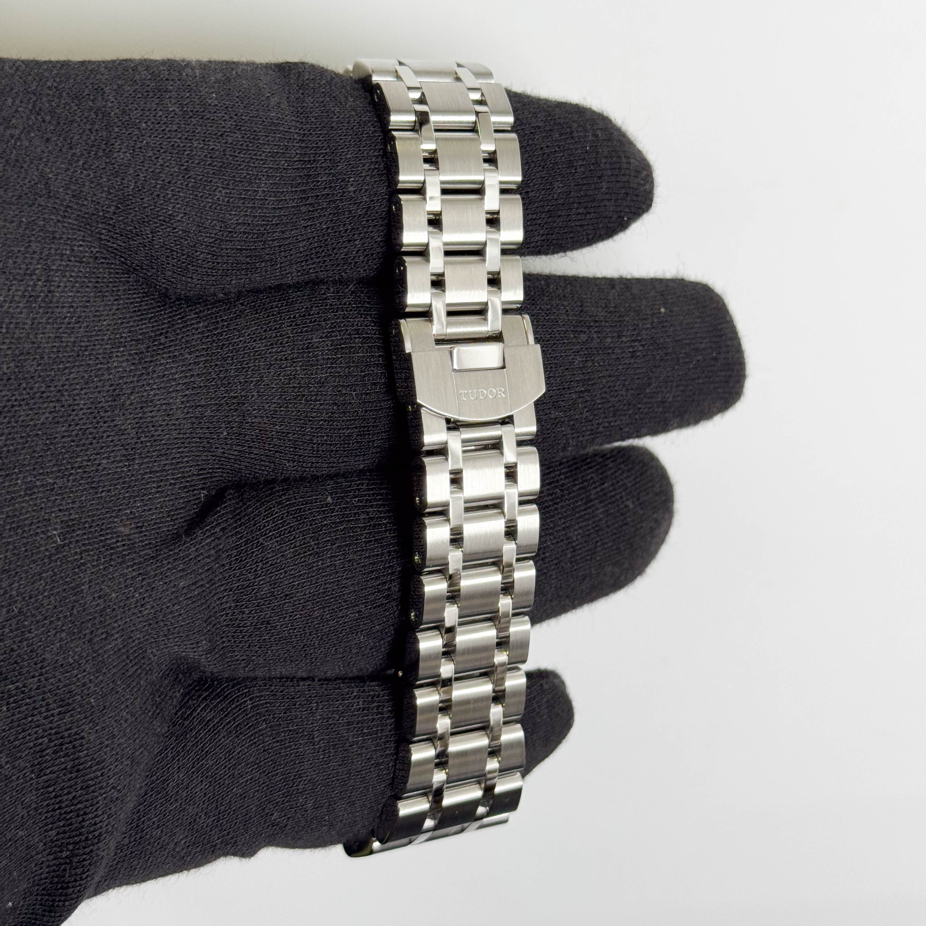 Tudor Royal 41mm Silver  Dial Watch Ref# 28600