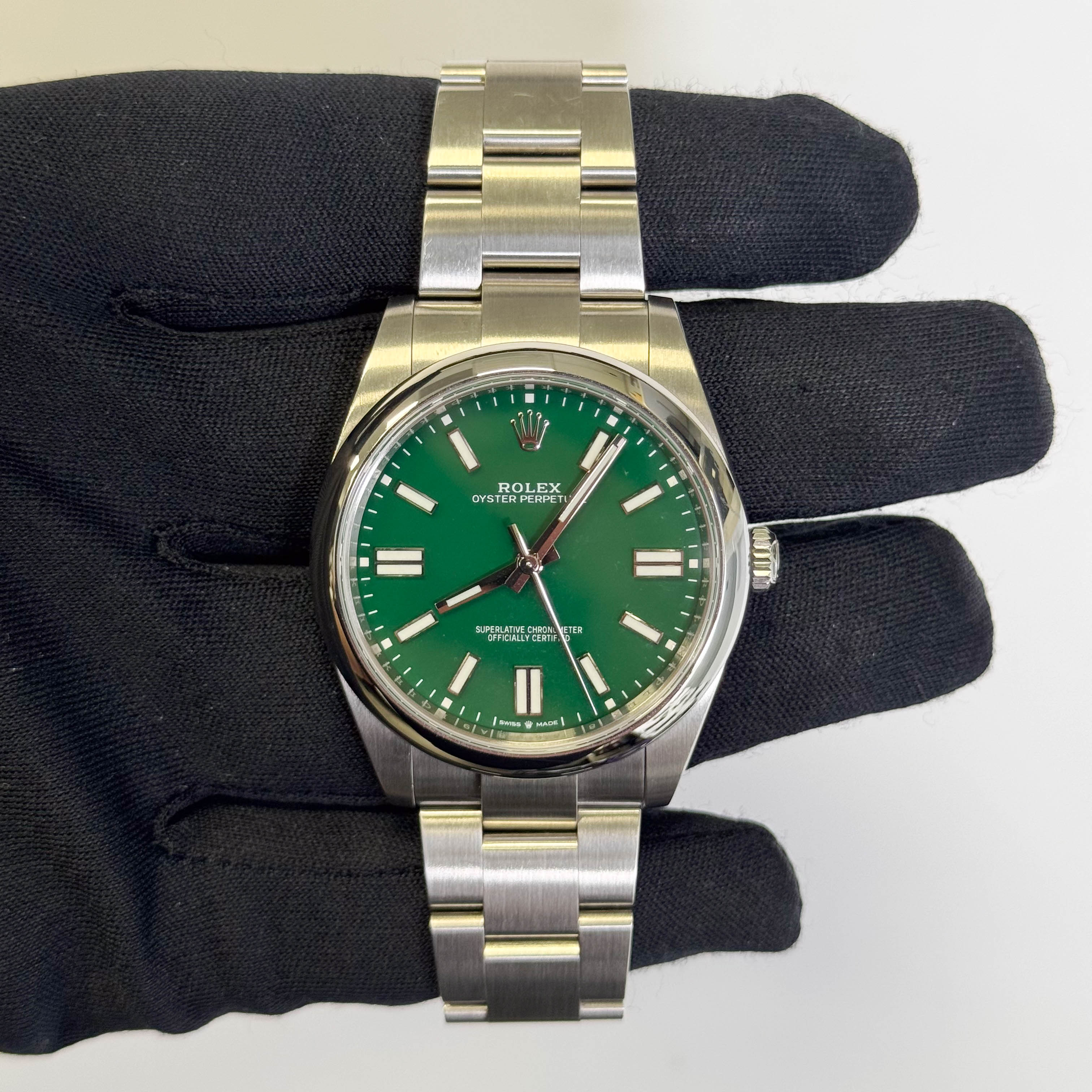 Rolex Oyster Perpetual 41mm Green Dial Watch Ref# 124300 - Happy Jewelers Fine Jewelry Lifetime Warranty