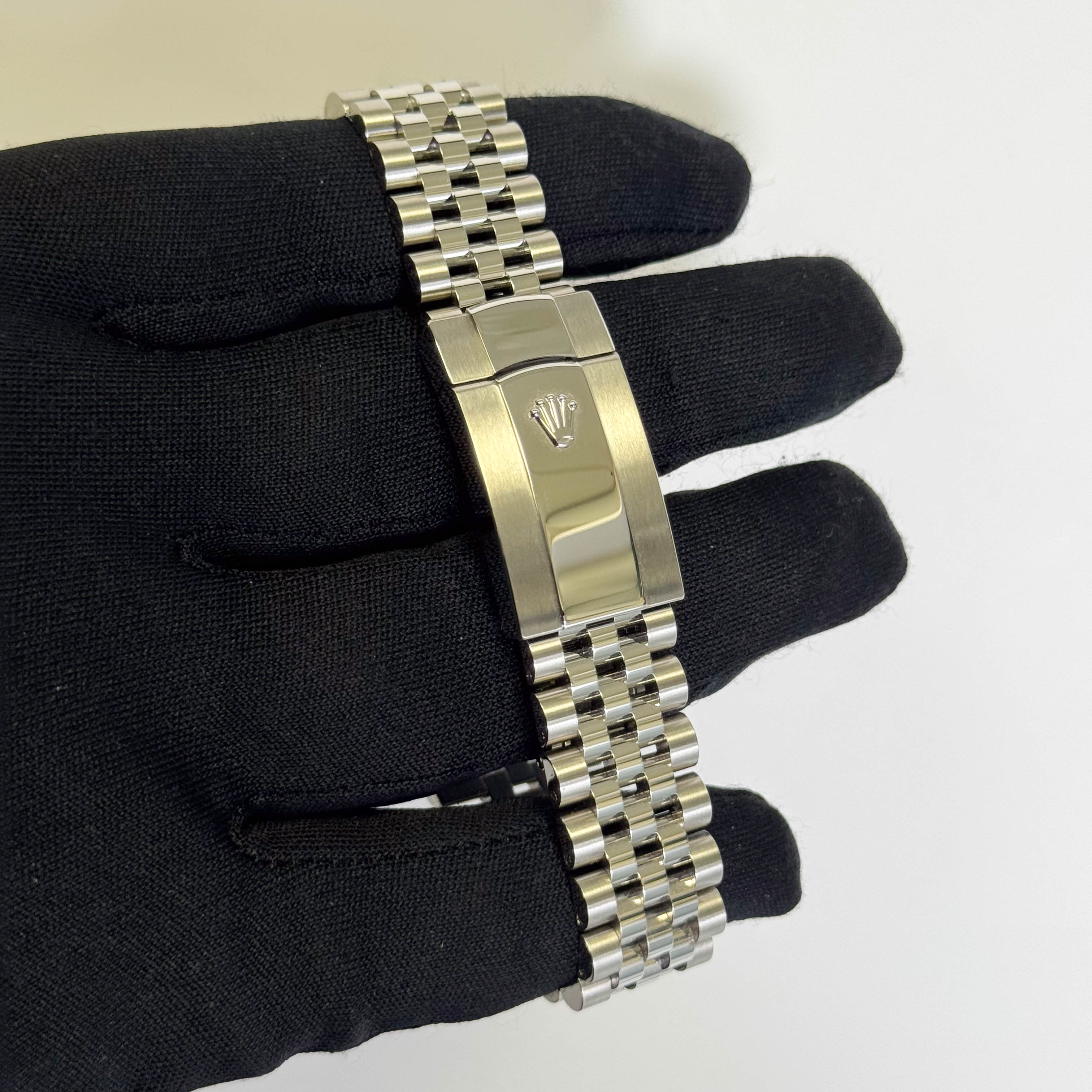 Rolex Datejust 41mm White Dial Watch Ref# 126334 - Happy Jewelers Fine Jewelry Lifetime Warranty