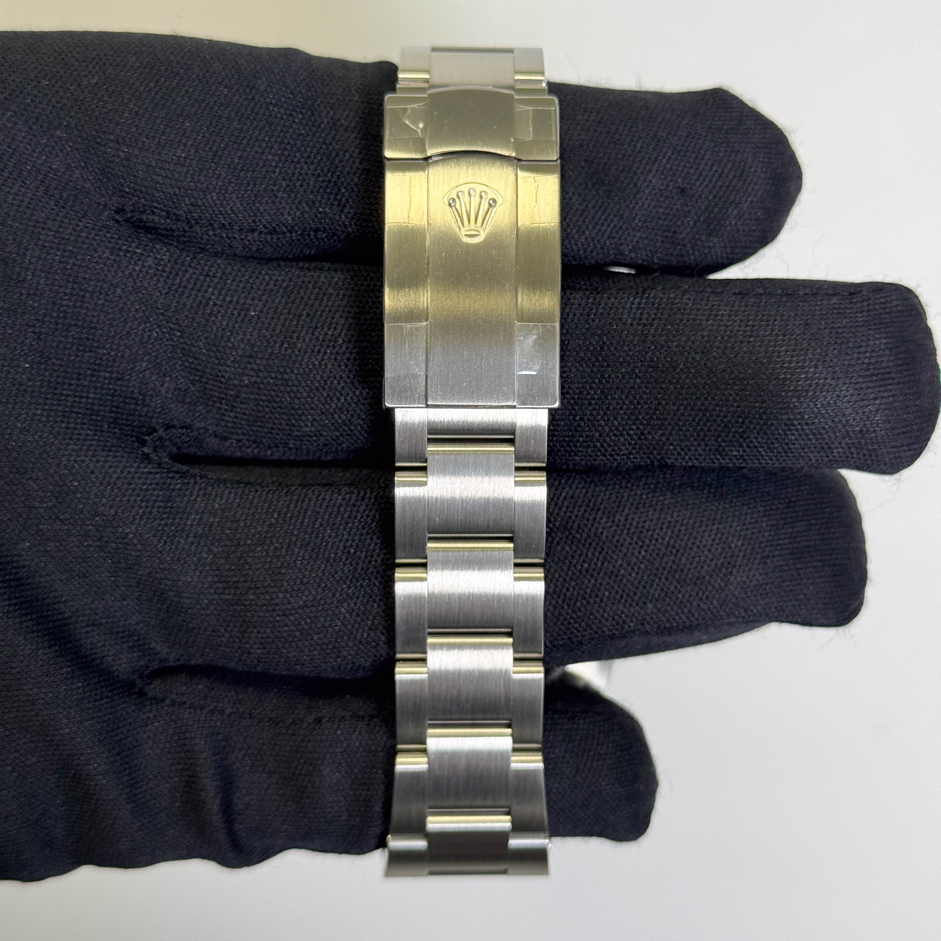 Rolex Oyster Perpetual 41mm Dial Watch Ref# 124300 - Happy Jewelers Fine Jewelry Lifetime Warranty