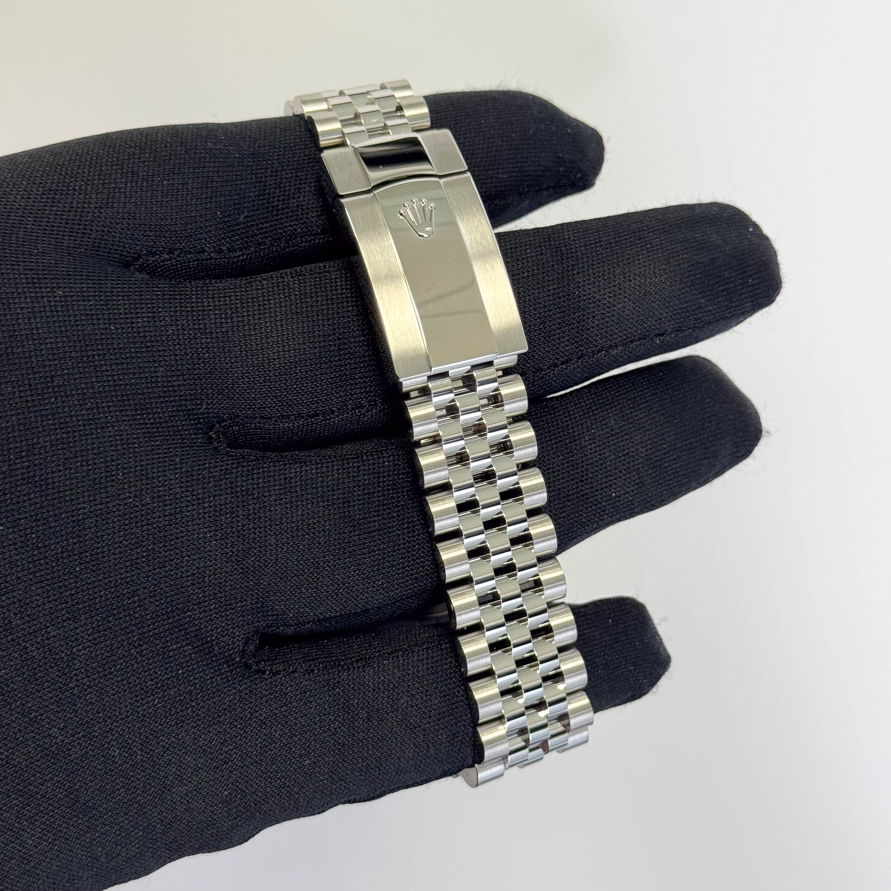 Rolex Datejust 41mm Rhodium Dial Watch Ref# 126334 - Happy Jewelers Fine Jewelry Lifetime Warranty