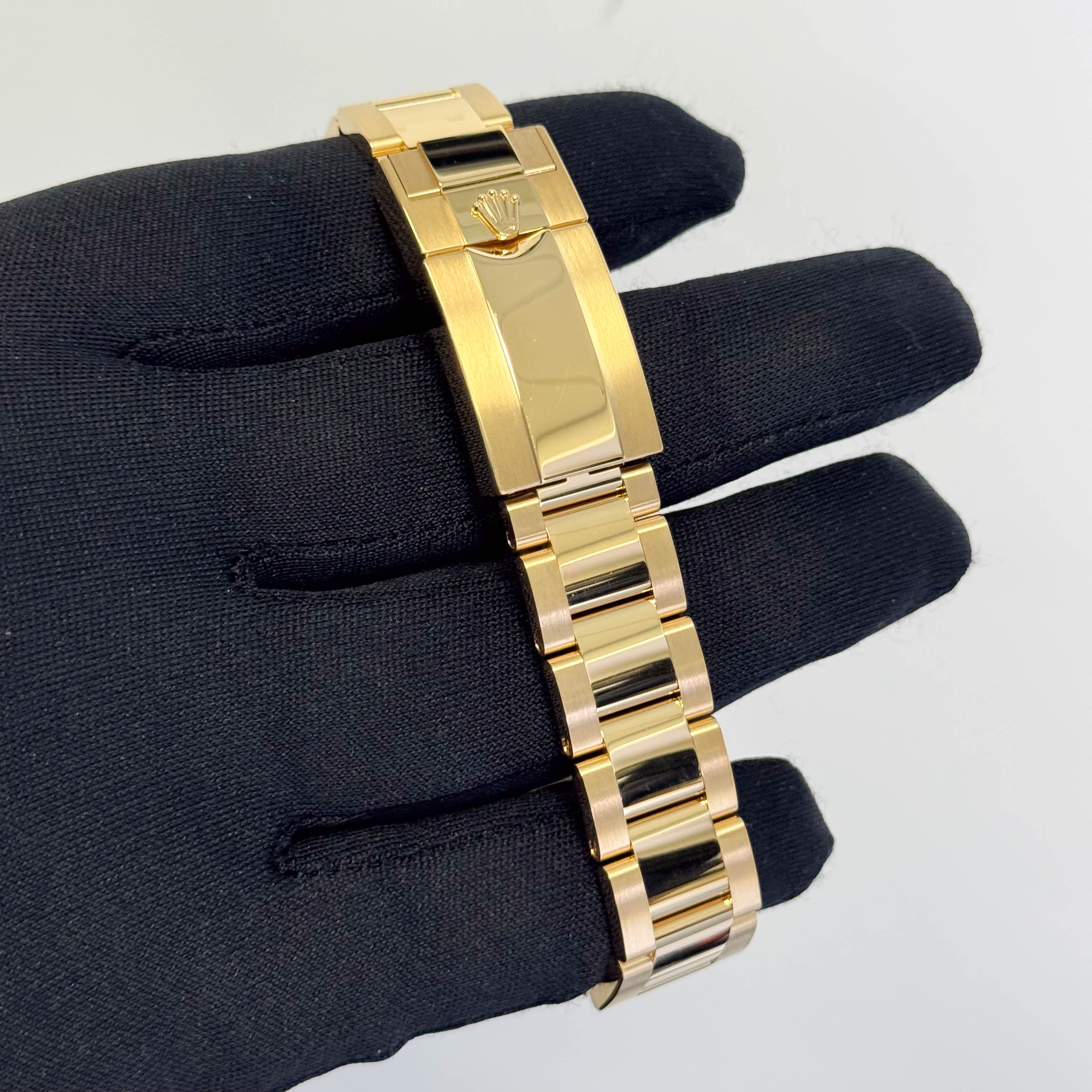 Rolex Daytona 40mm Champagne Dial Watch Ref# 126508 - Happy Jewelers Fine Jewelry Lifetime Warranty