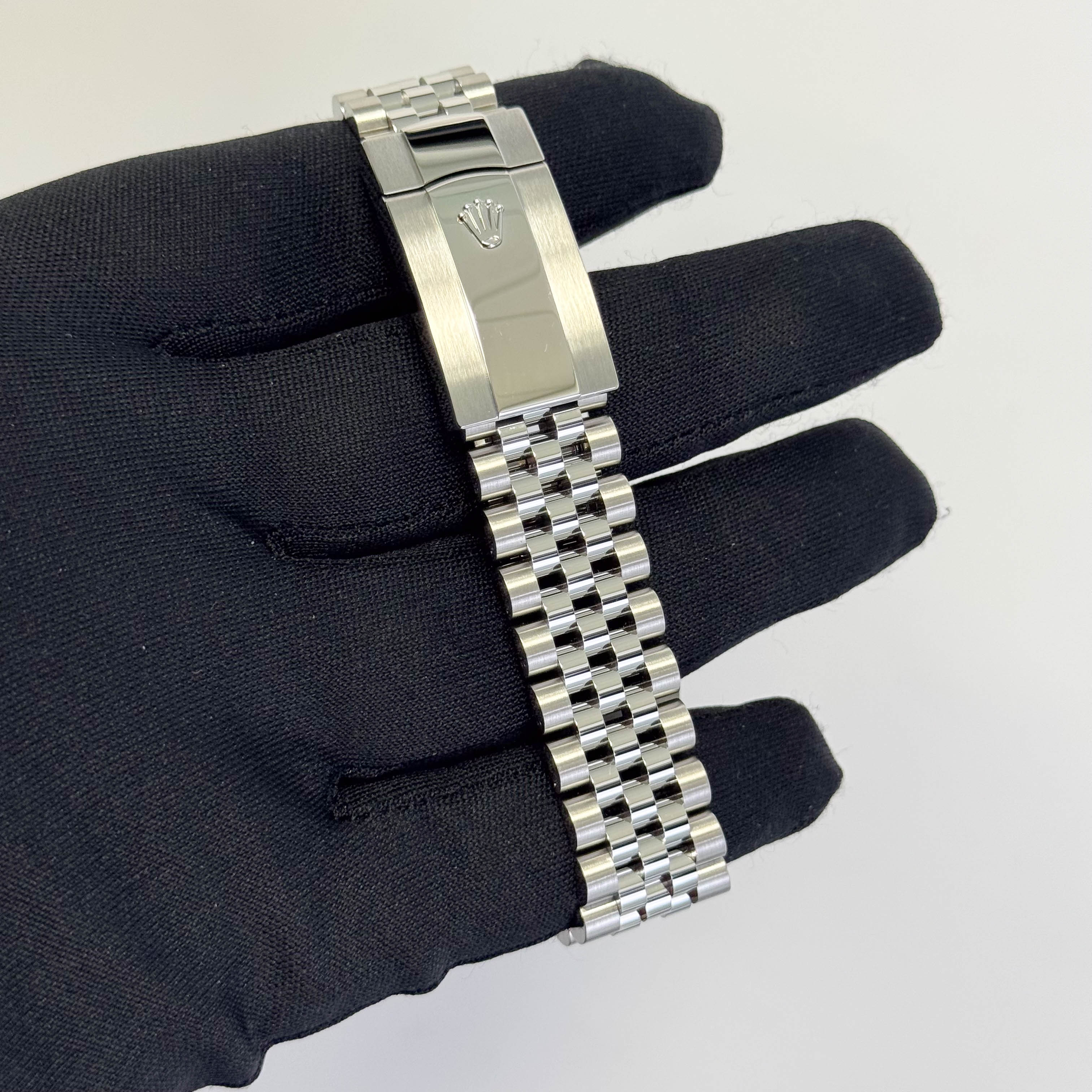 Rolex Datejust 41mm Rhodium Dial Watch Ref# 126334 - Happy Jewelers Fine Jewelry Lifetime Warranty