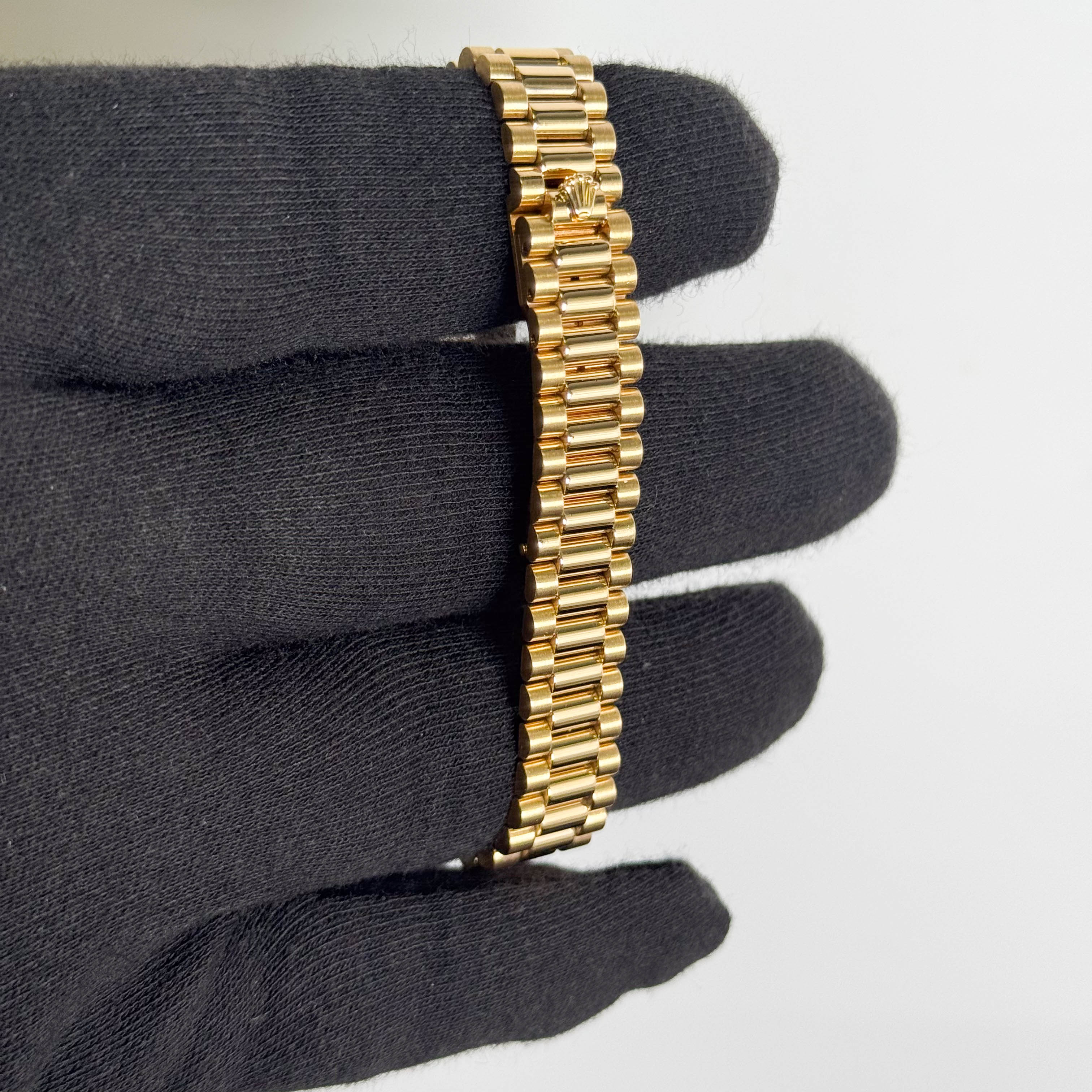 Rolex Datejust 26mm Champagne Dial Watch Ref# 69178 - Happy Jewelers Fine Jewelry Lifetime Warranty