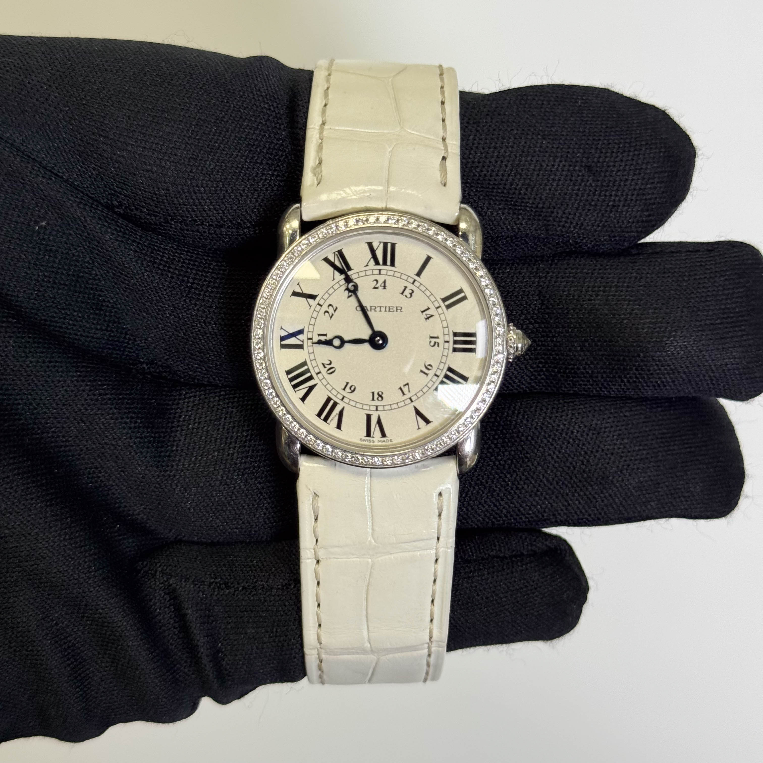 Cartier Ronde Louis 28mm 18K White Gold Ivory Roman Dial Watch Ref# WR000251