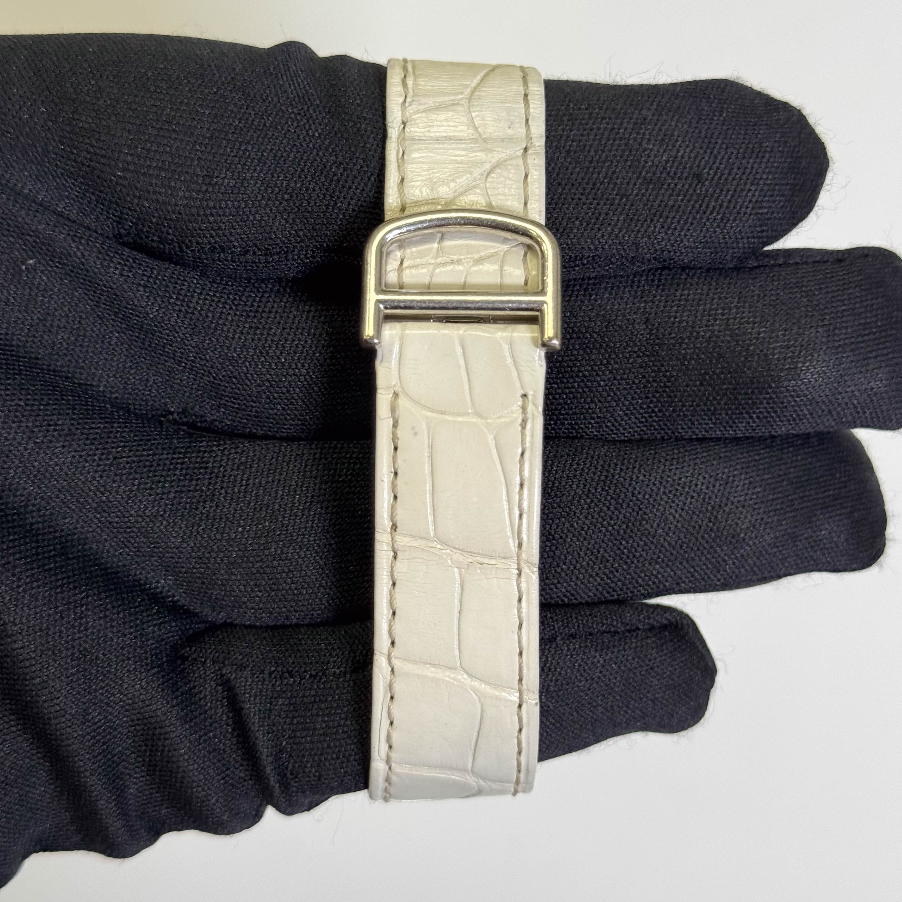 Cartier Ronde Louis 28mm 18K White Gold Ivory Roman Dial Watch Ref# WR000251