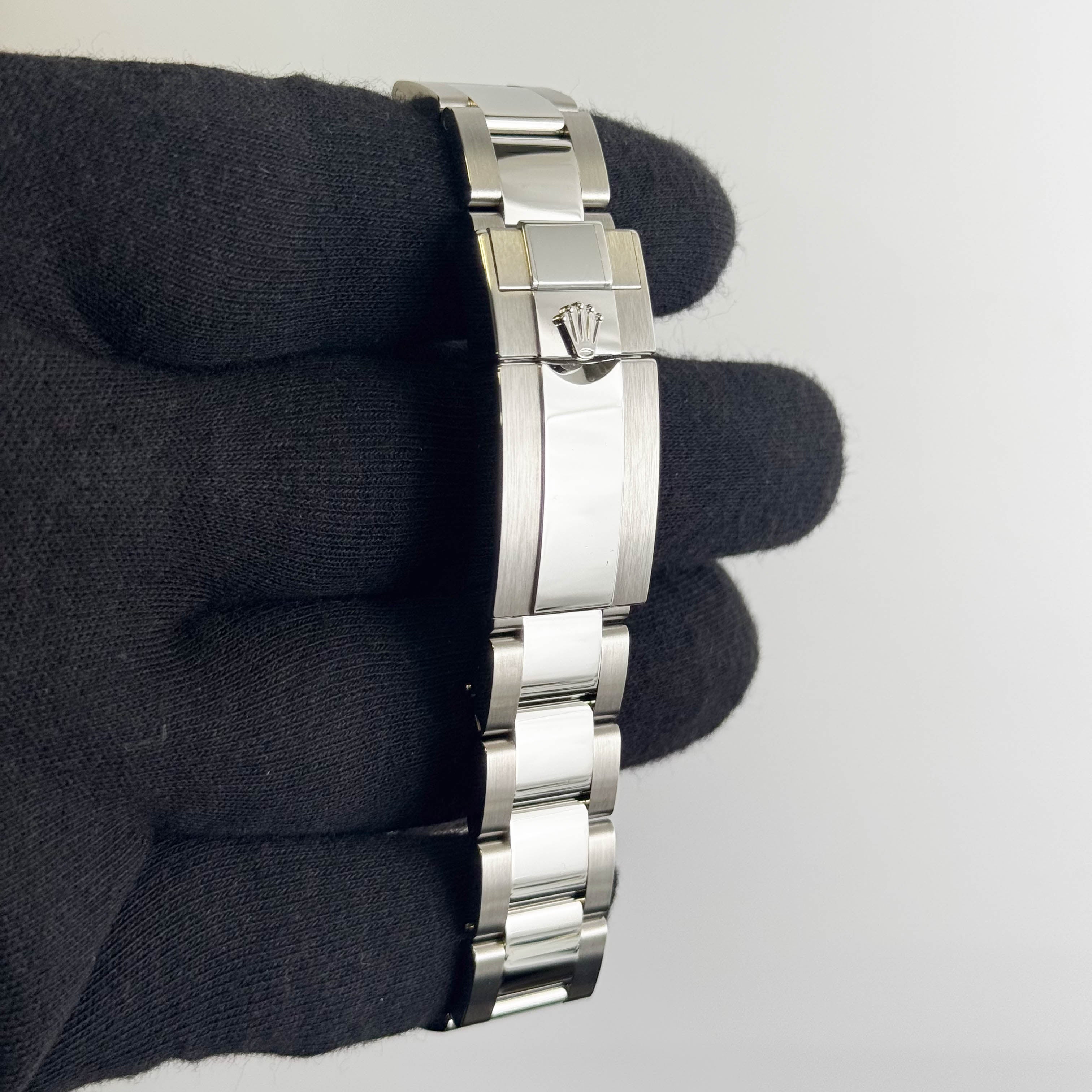 Rolex Daytona 40mm White Dial Watch Ref# 126500LN