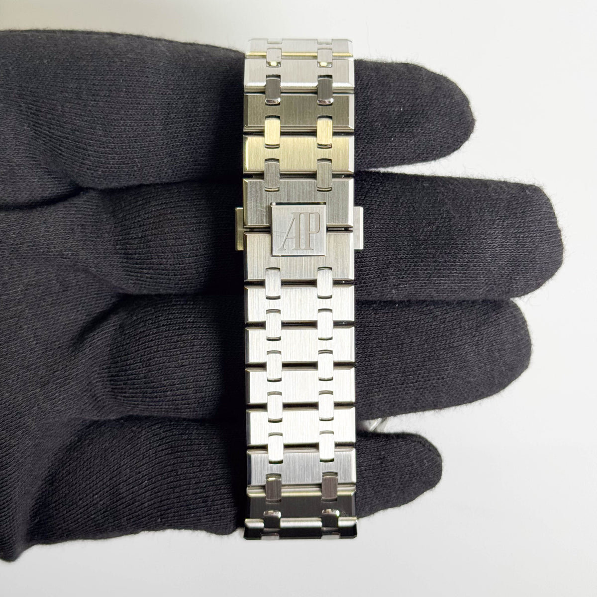 Audemars Piguet Royal Oak 41mm Black Dial Watch Ref# 15500ST.OO.1220ST.03