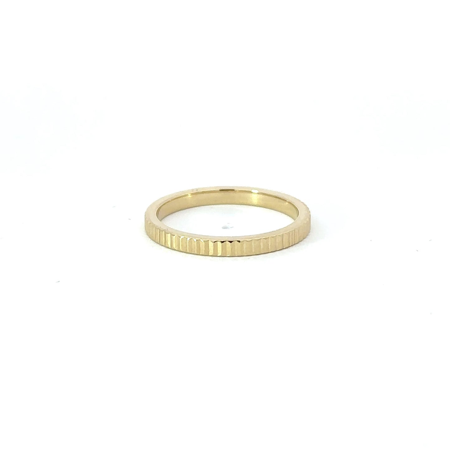 Load image into Gallery viewer, Fluted Gold Band - Happy Jewelers Fine Jewelry Lifetime Warranty
