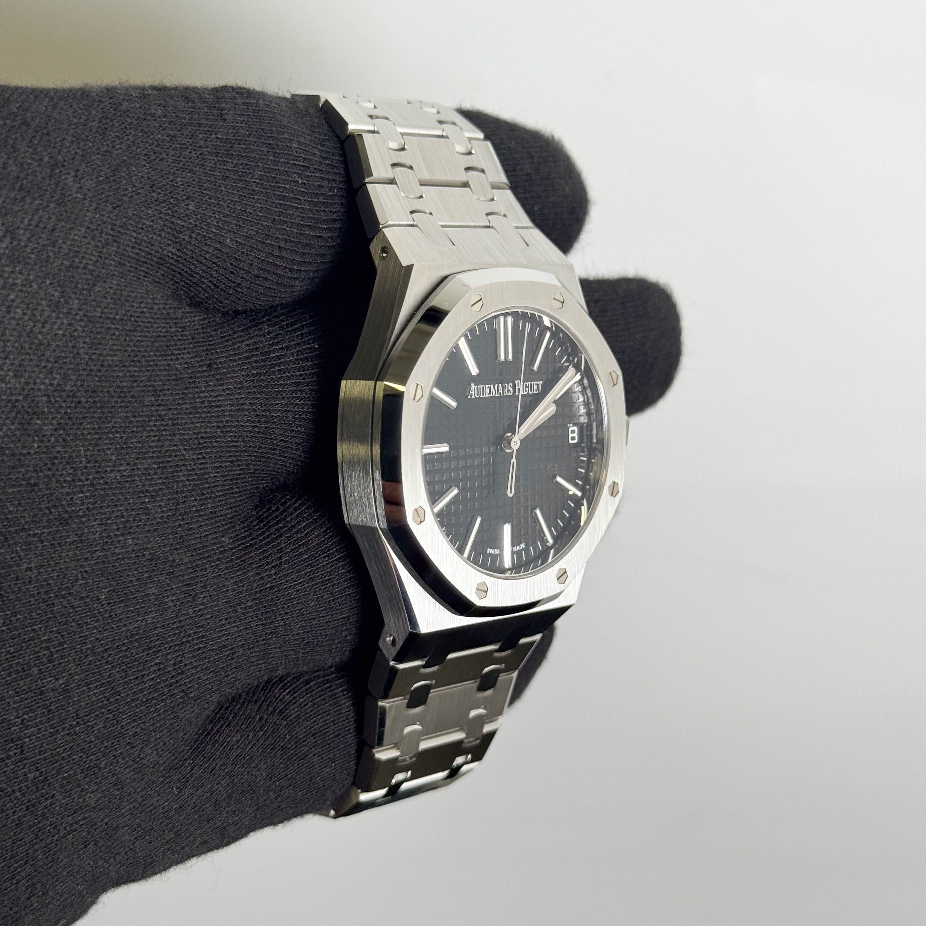 Audemars Piguet Royal Oak 41mm Black Dial Watch Ref# 15510ST.OO.1320ST.02