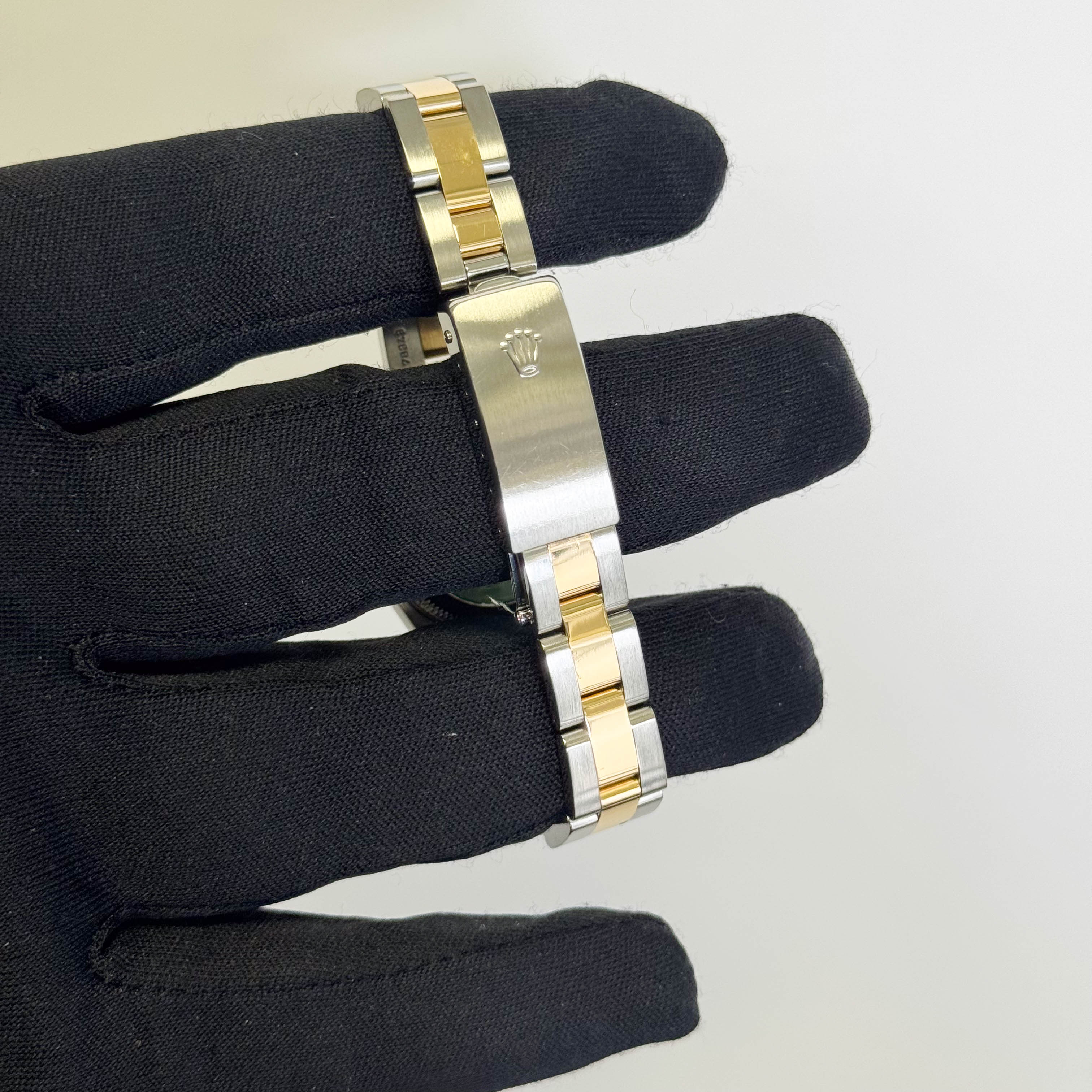 Rolex Datejust 26mm Silver Dial Watch Ref# 69173