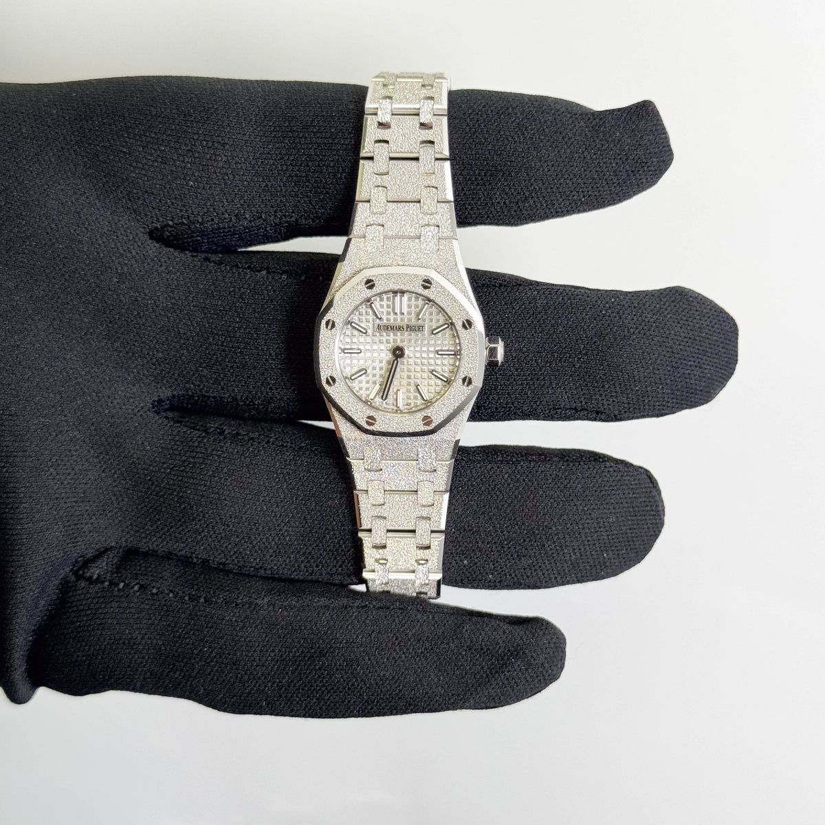 Audemars Piguet Royal Oak 23mm Silver Dial Watch Ref# 67630BC.GG.1312BC.01-C