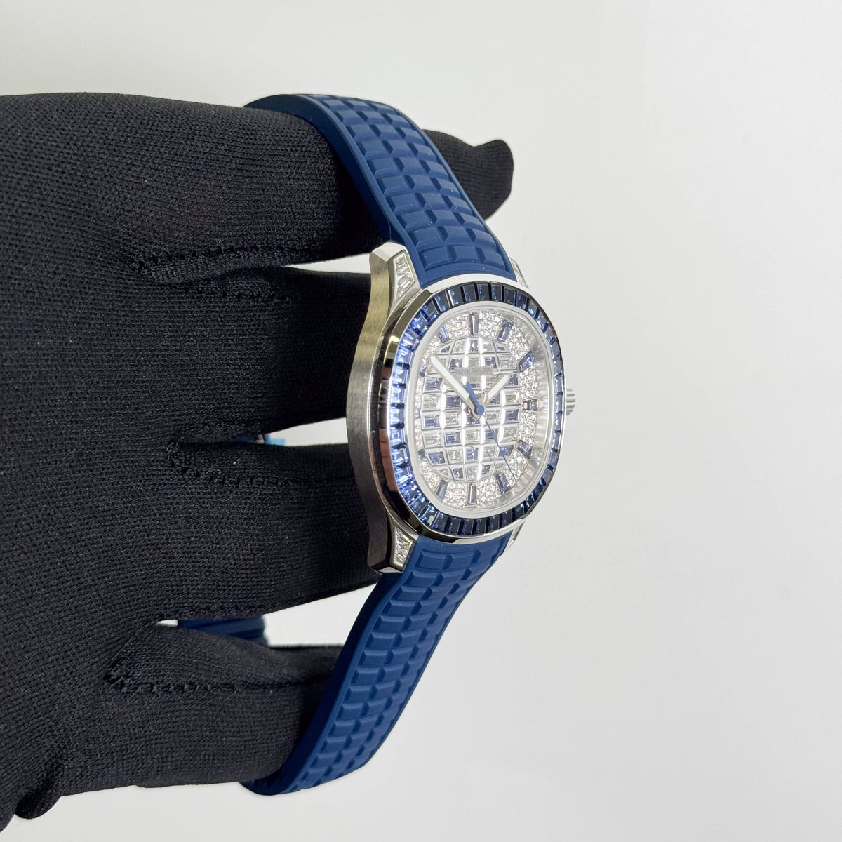 Patek Philippe Aquanaut 38.8mm Factory Set Sapphire and Diamond Dial Watch Ref# 5268/461G-001