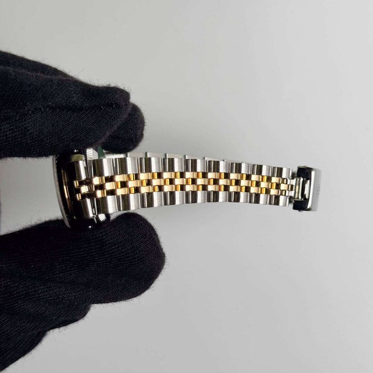 Rolex Datejust 26mm White Dial Watch Ref# 69173