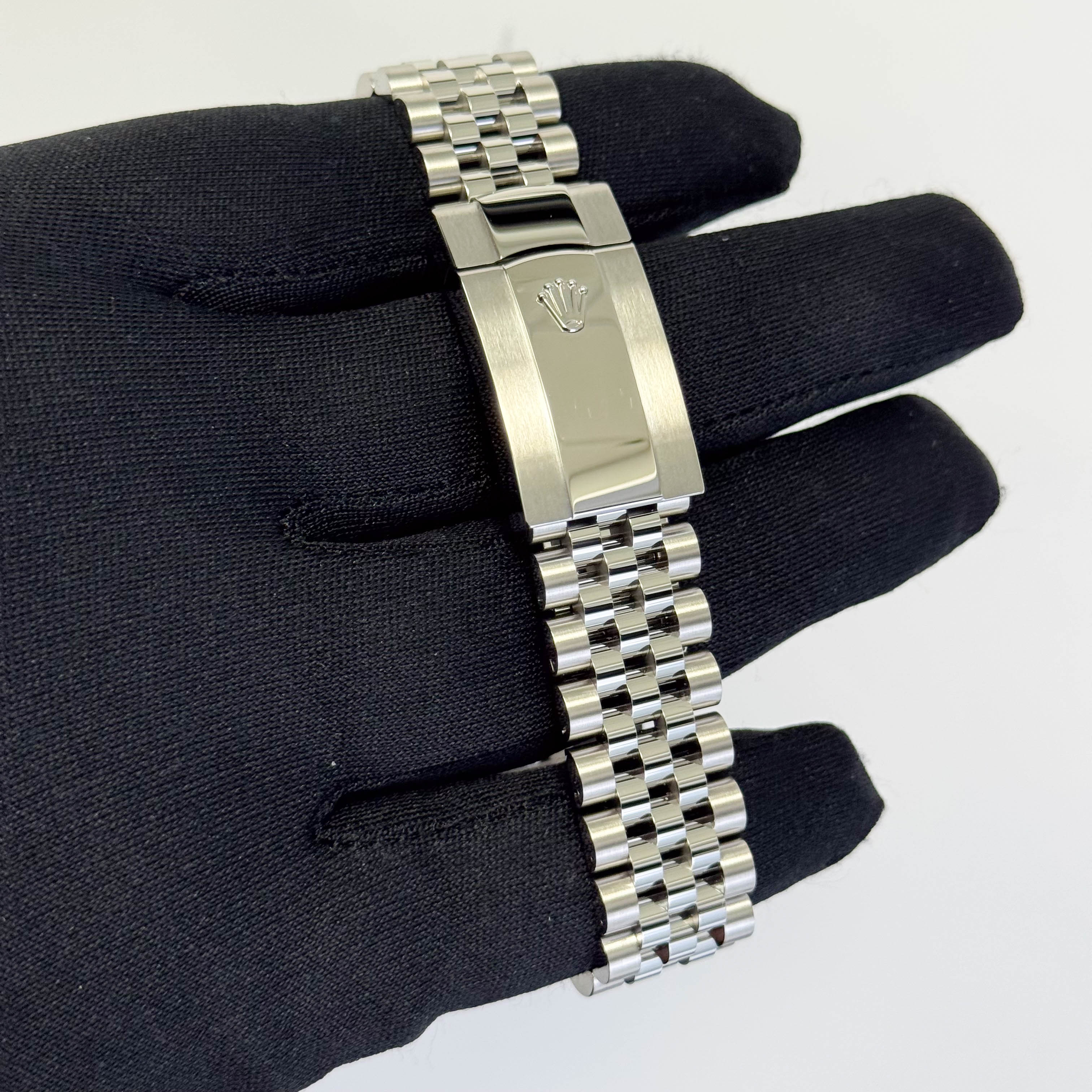 Rolex Datejust 41mm Green Dial Watch Ref# 126334 - Happy Jewelers Fine Jewelry Lifetime Warranty