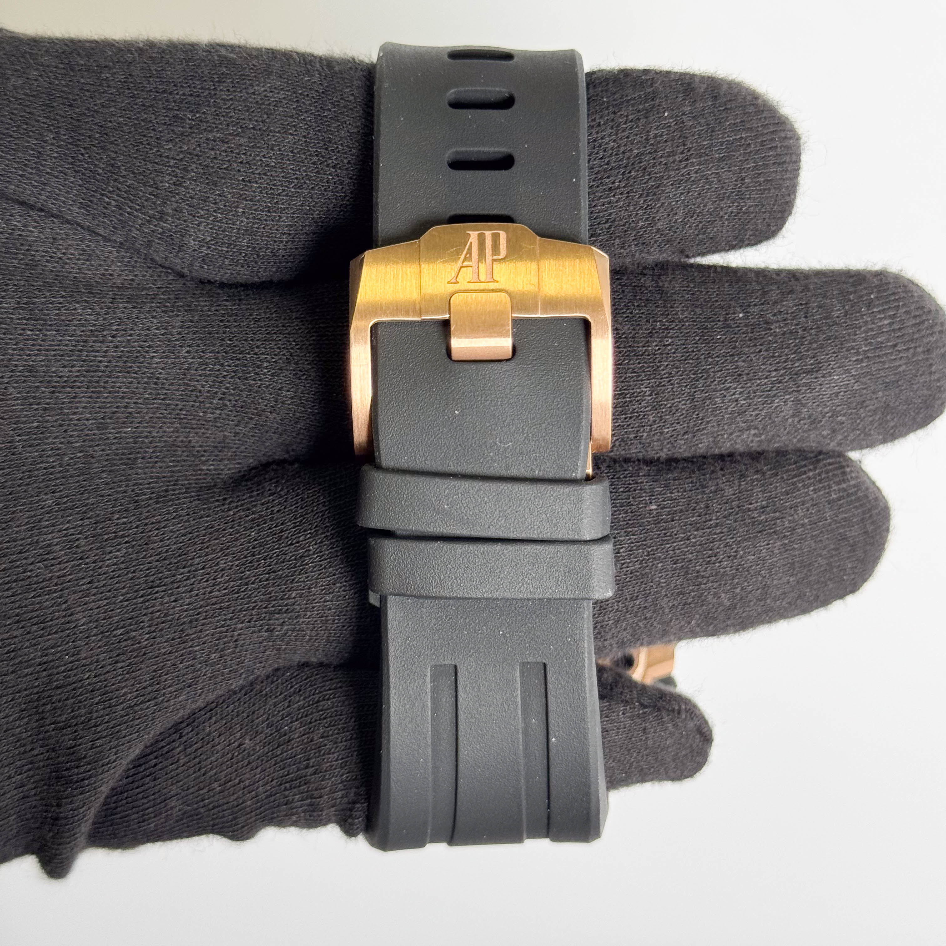 Audemars Piguet Royal Oak 43mm Black Dial Watch Ref# 26420RO.OO.A002CA.01