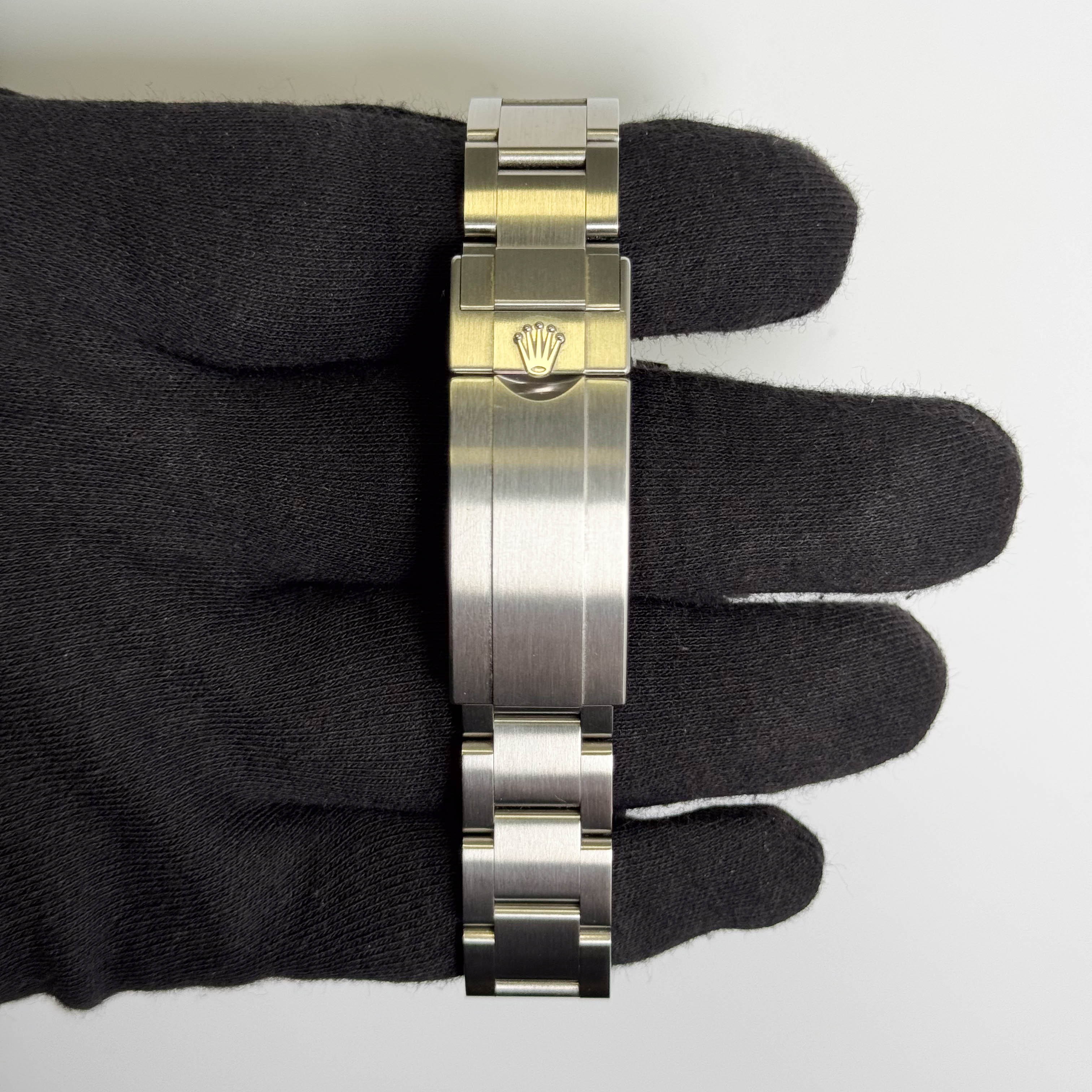 Rolex Submariner 40mm Black Dial Watch Ref# 116610LN