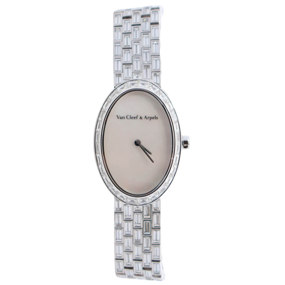 Van Cleef Timeless 24mm White Dial Watch Ref# HH22351