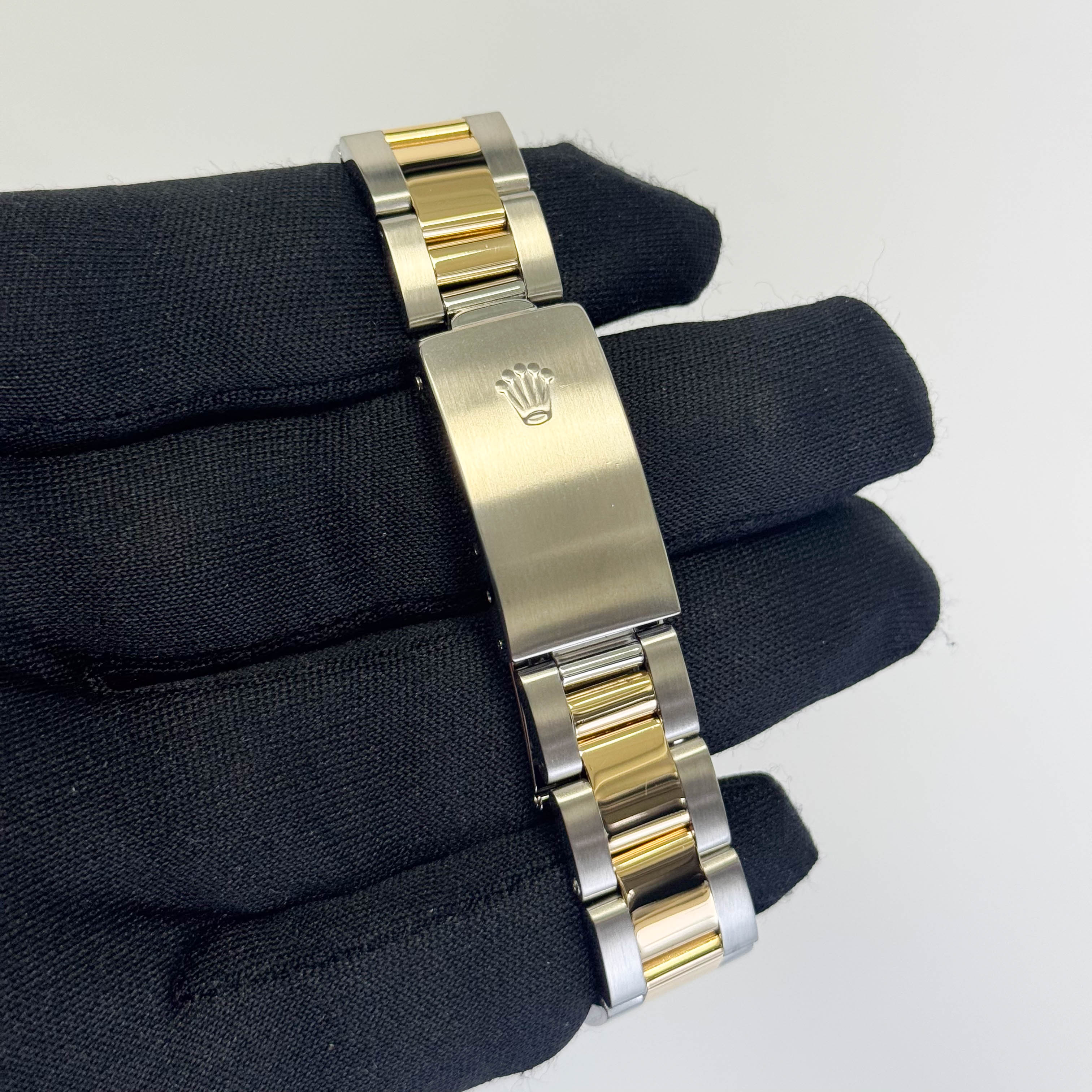 Rolex Datejust 31mm MOP Dial Watch Ref# 68273