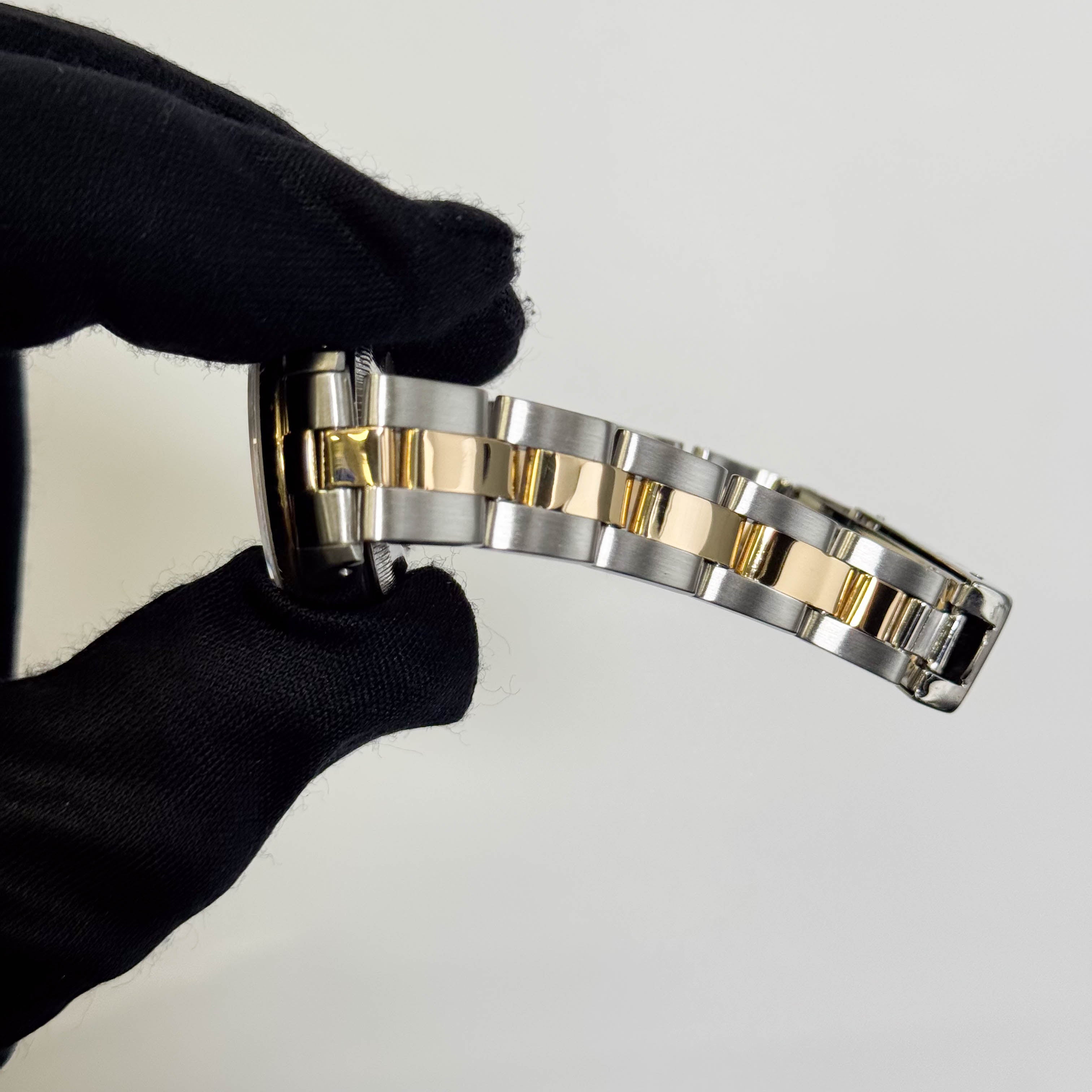 Rolex Datejust 36mm MOP Dial Watch Ref# 69173 - Happy Jewelers Fine Jewelry Lifetime Warranty