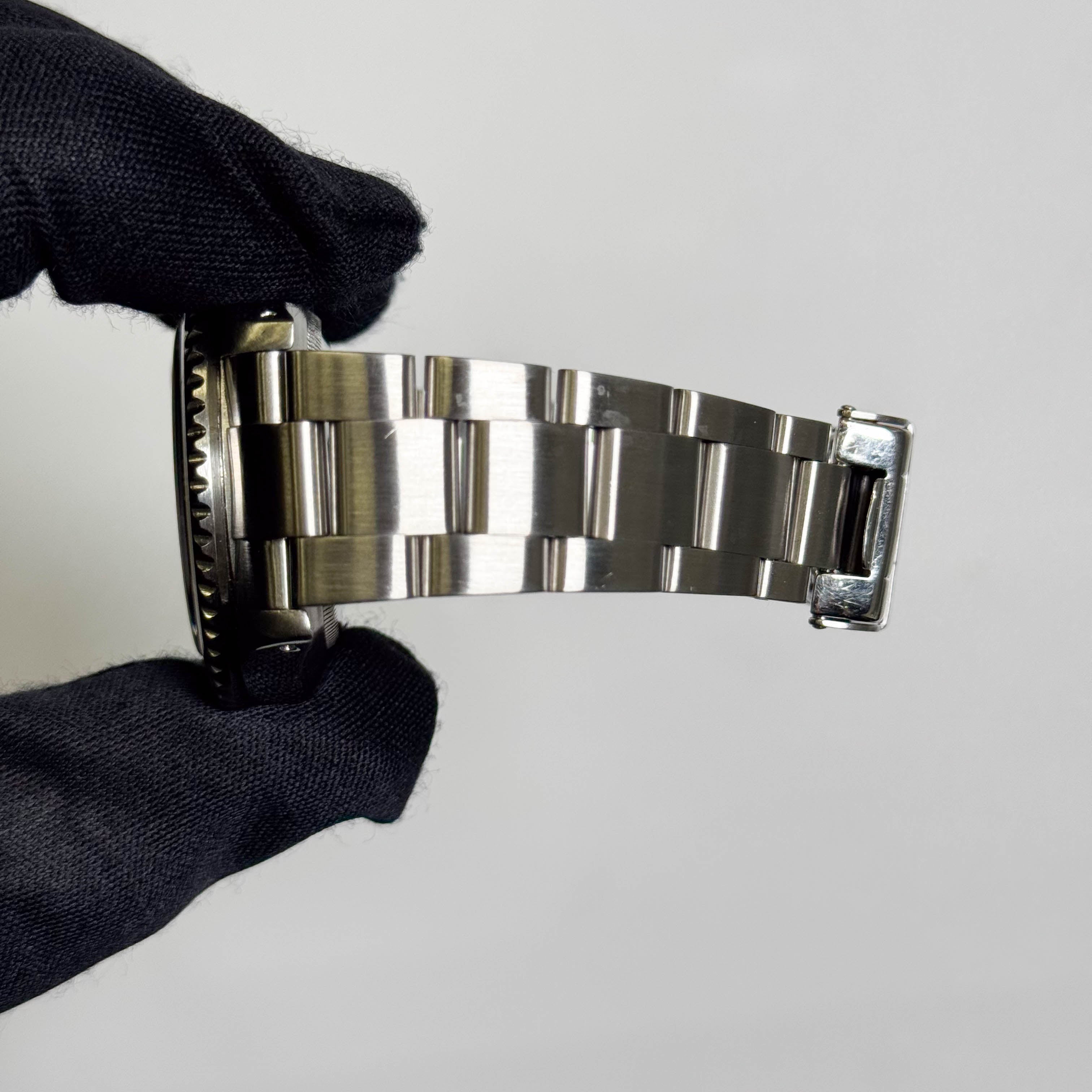 Rolex Submariner Stainless Steel 40mm Black Dial Watch Ref# 16610 - Happy Jewelers Fine Jewelry Lifetime Warranty