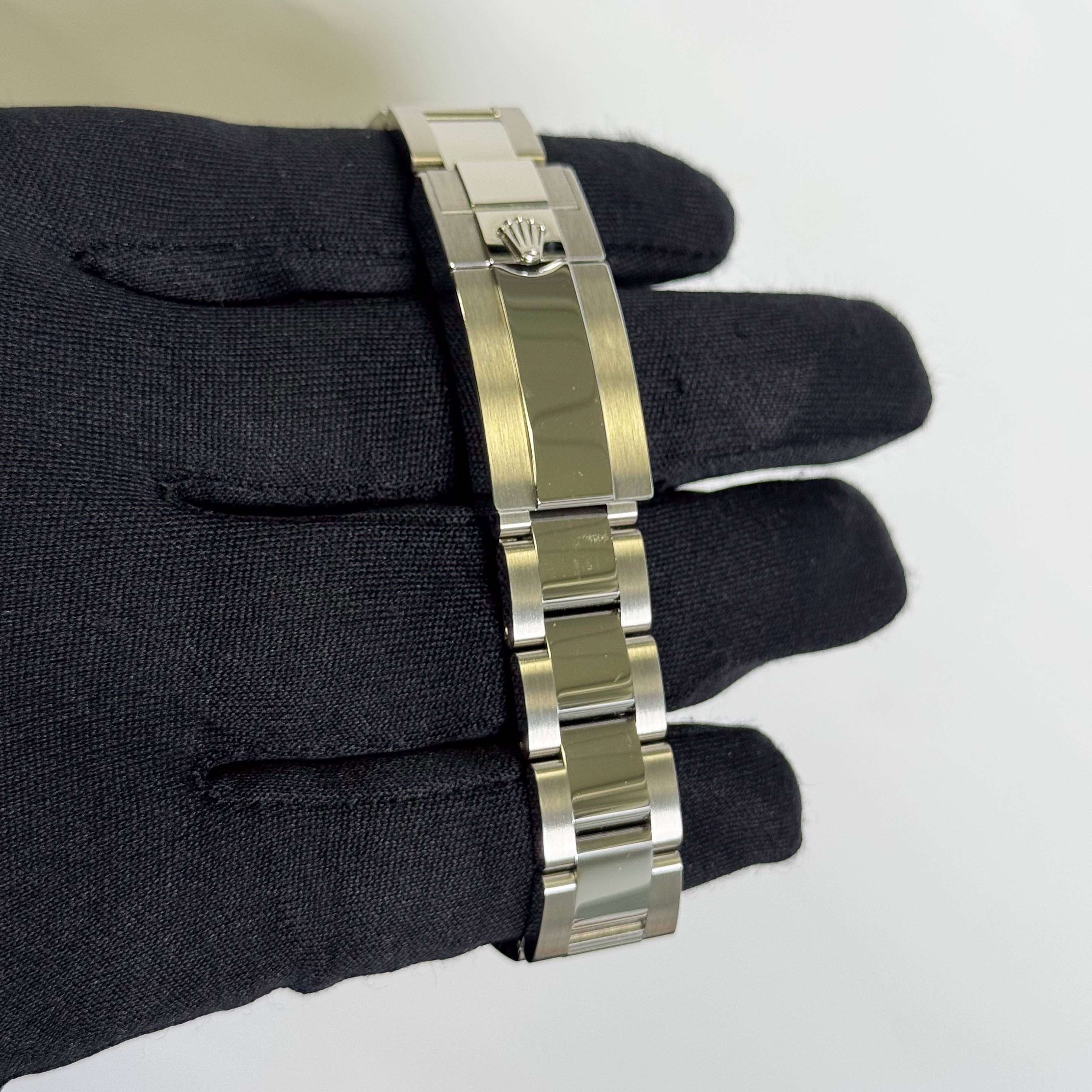 Rolex Yacht Master 37mm Rhodium Dial Watch Ref# 268622 - Happy Jewelers Fine Jewelry Lifetime Warranty