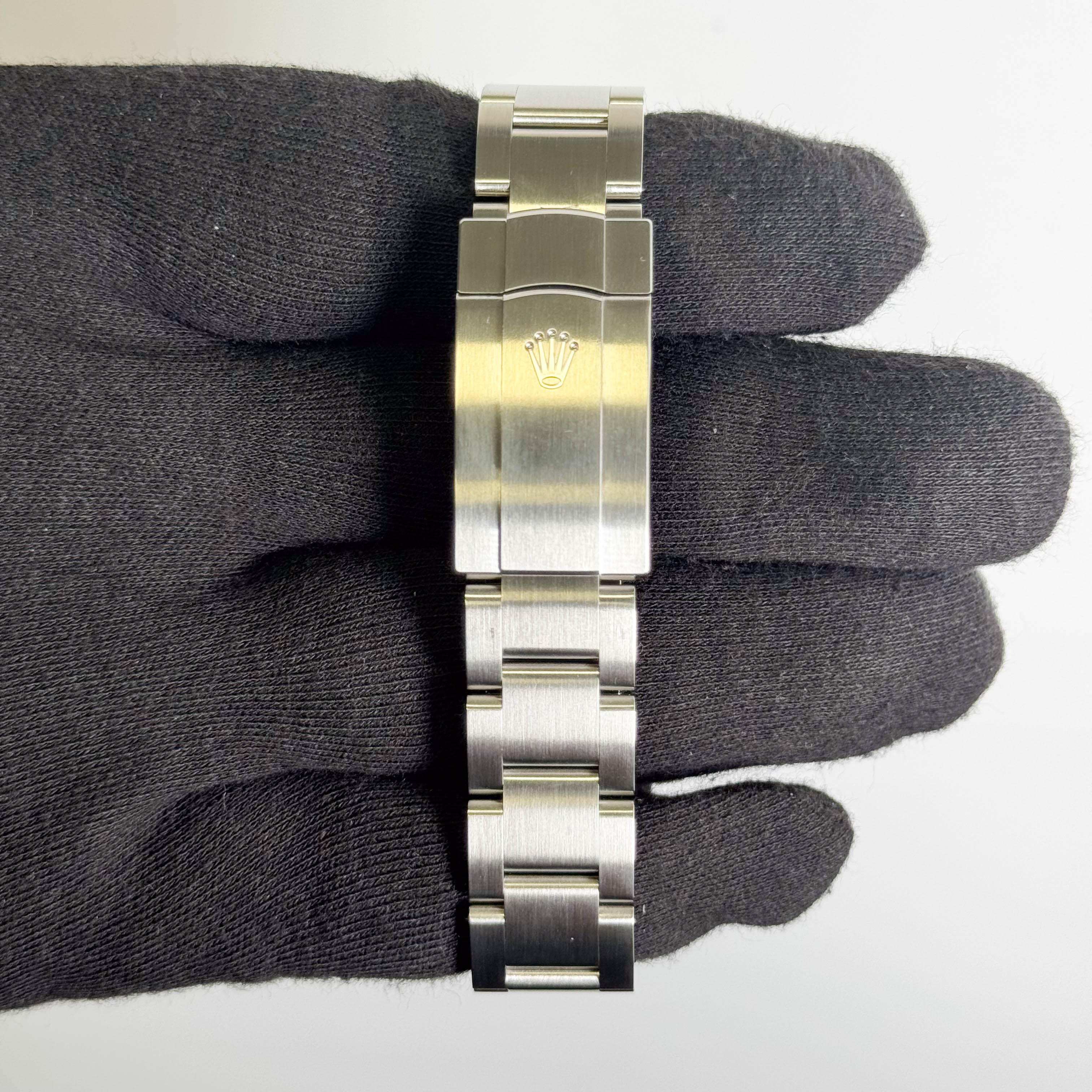 Rolex Oyster Perpetual 36mm Lilac Dial Watch Ref# 126000