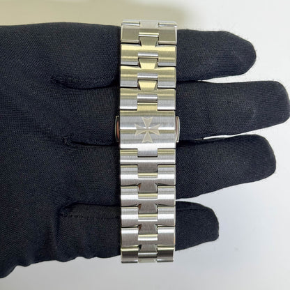Vacheron Constantin Overseas 42.5mm White Dial Watch Ref# 5500V/110A-B686 - Happy Jewelers Fine Jewelry Lifetime Warranty