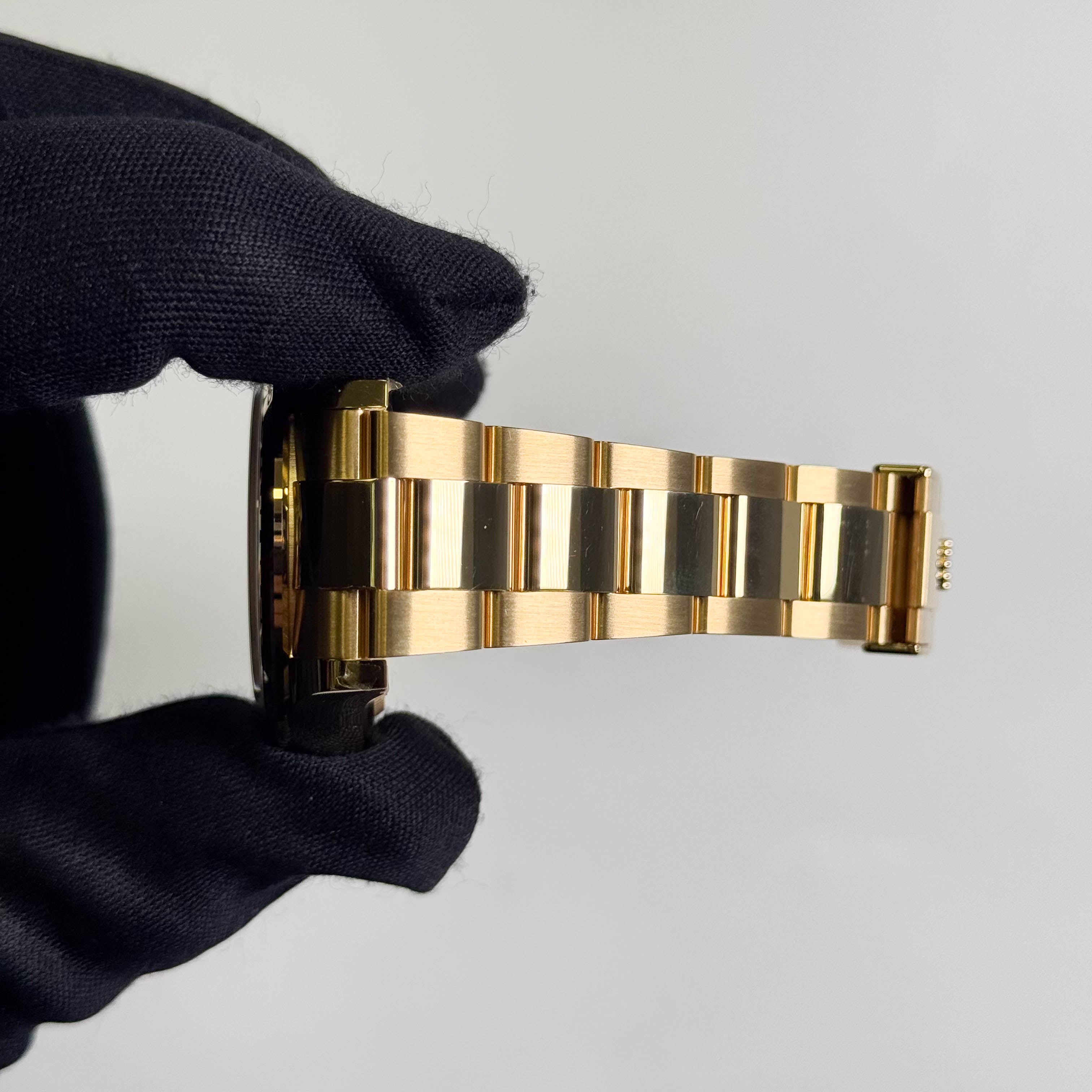 Rolex Daytona 40mm Champagne Dial Watch Ref# 126508 - Happy Jewelers Fine Jewelry Lifetime Warranty